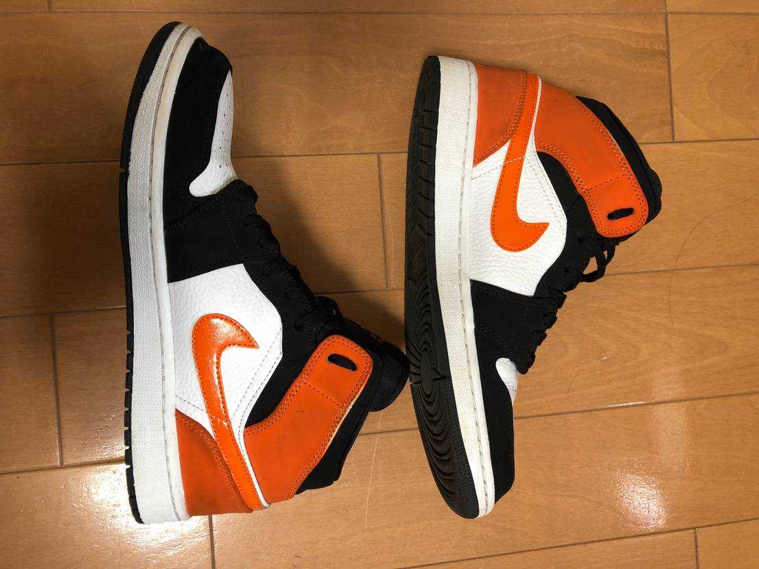 NIKE AIR JORDAN 1 MID "SHATTERED BACKBOARD"