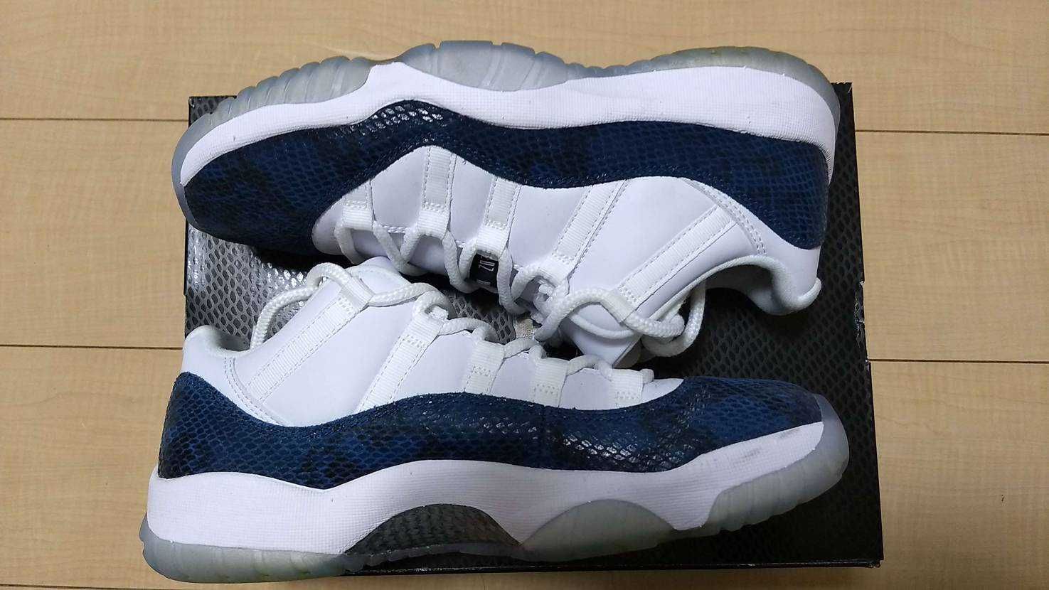 AIR JORDAN 11 LOW "SNAKESKIN"