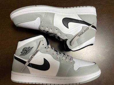 Nike Air Jordan 1 Mid "Light Smoke Grey/White/Black"