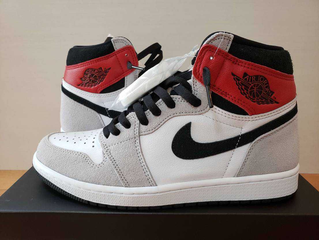 Nike Air Jordan 1 High OG "White/Black/Light Smoke Grey"