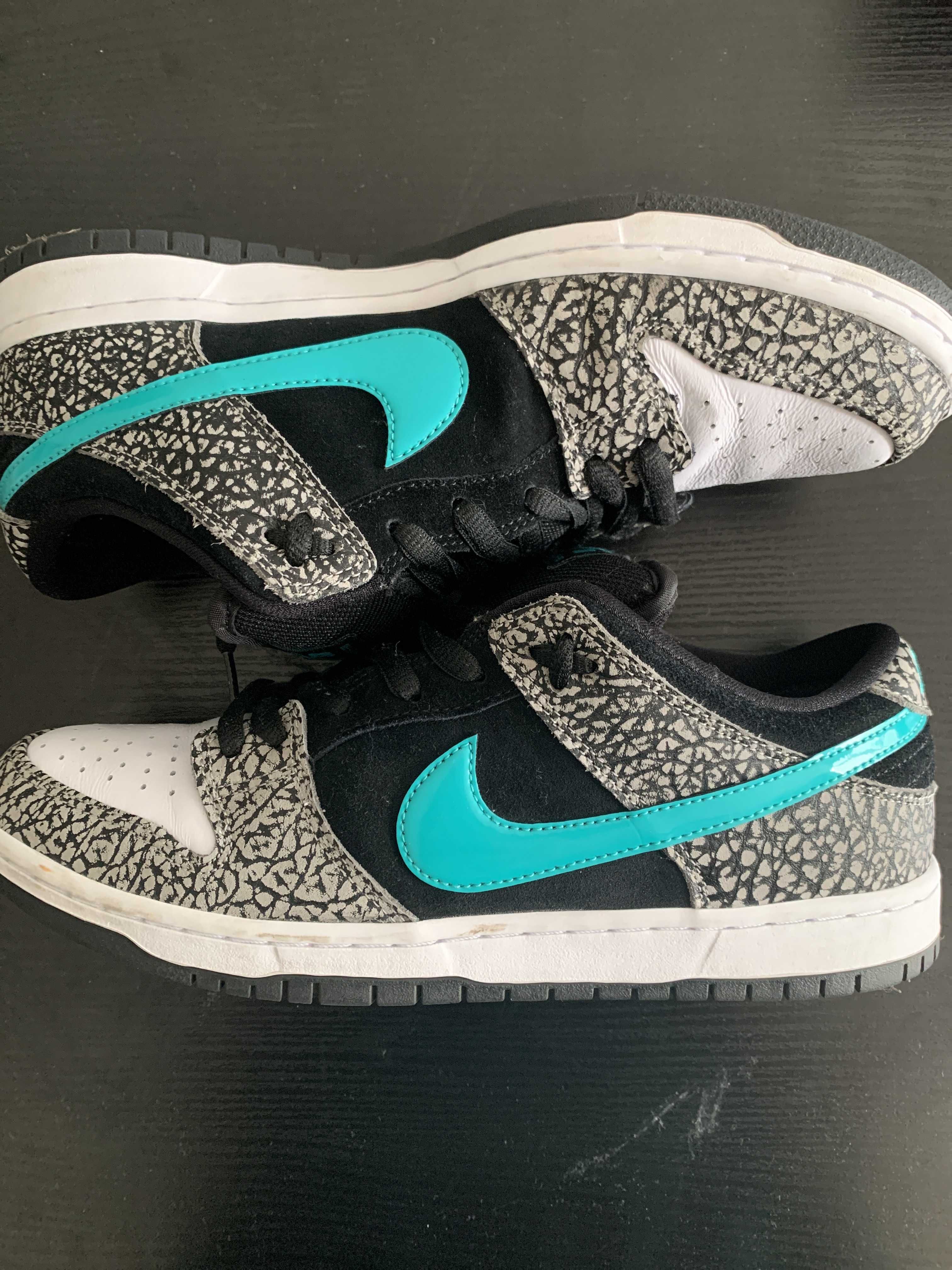 Nike SB Dunk Low "Elephant/Safari"