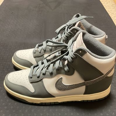 Nike Dunk High Retro SE Vintage "Light Bone and Tumbled Grey"
