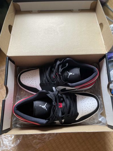 Nike Air Jordan 1 Low "Black Toe"