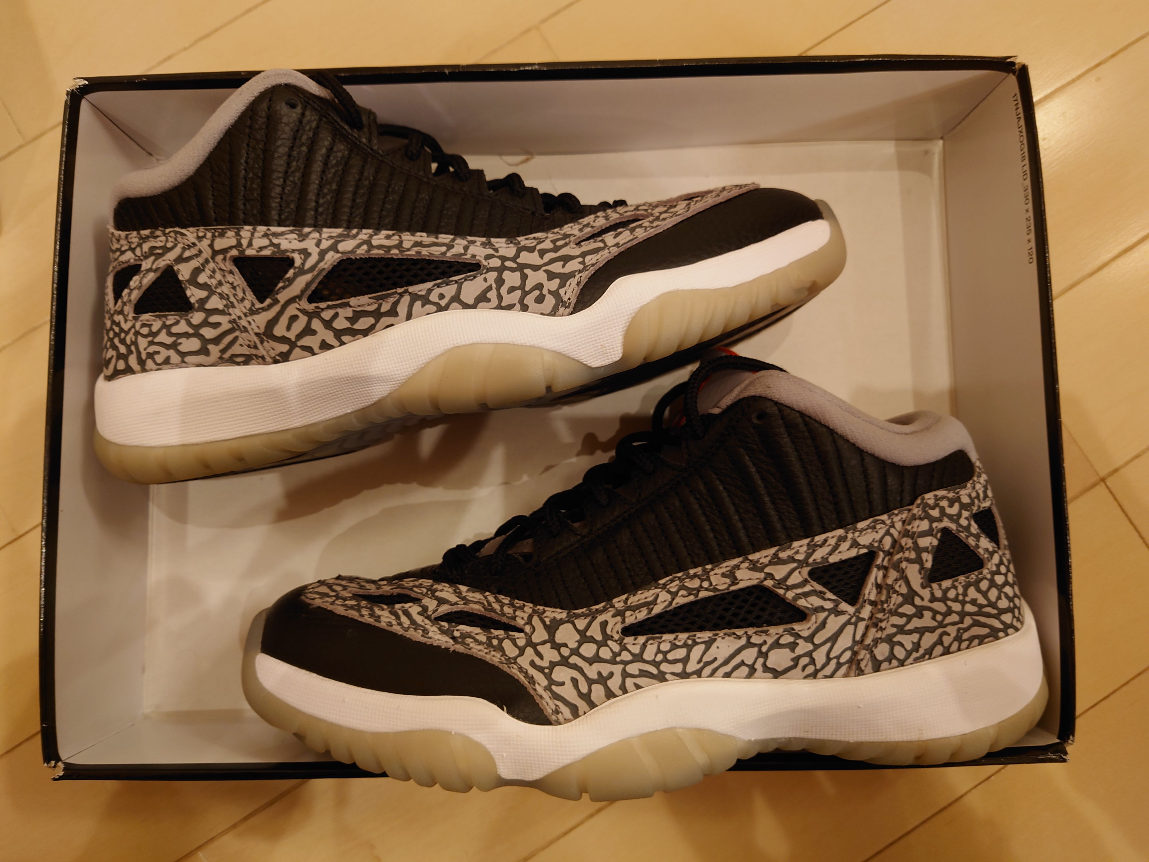 Nike Air Jordan 11 Low IE "Black Cement"