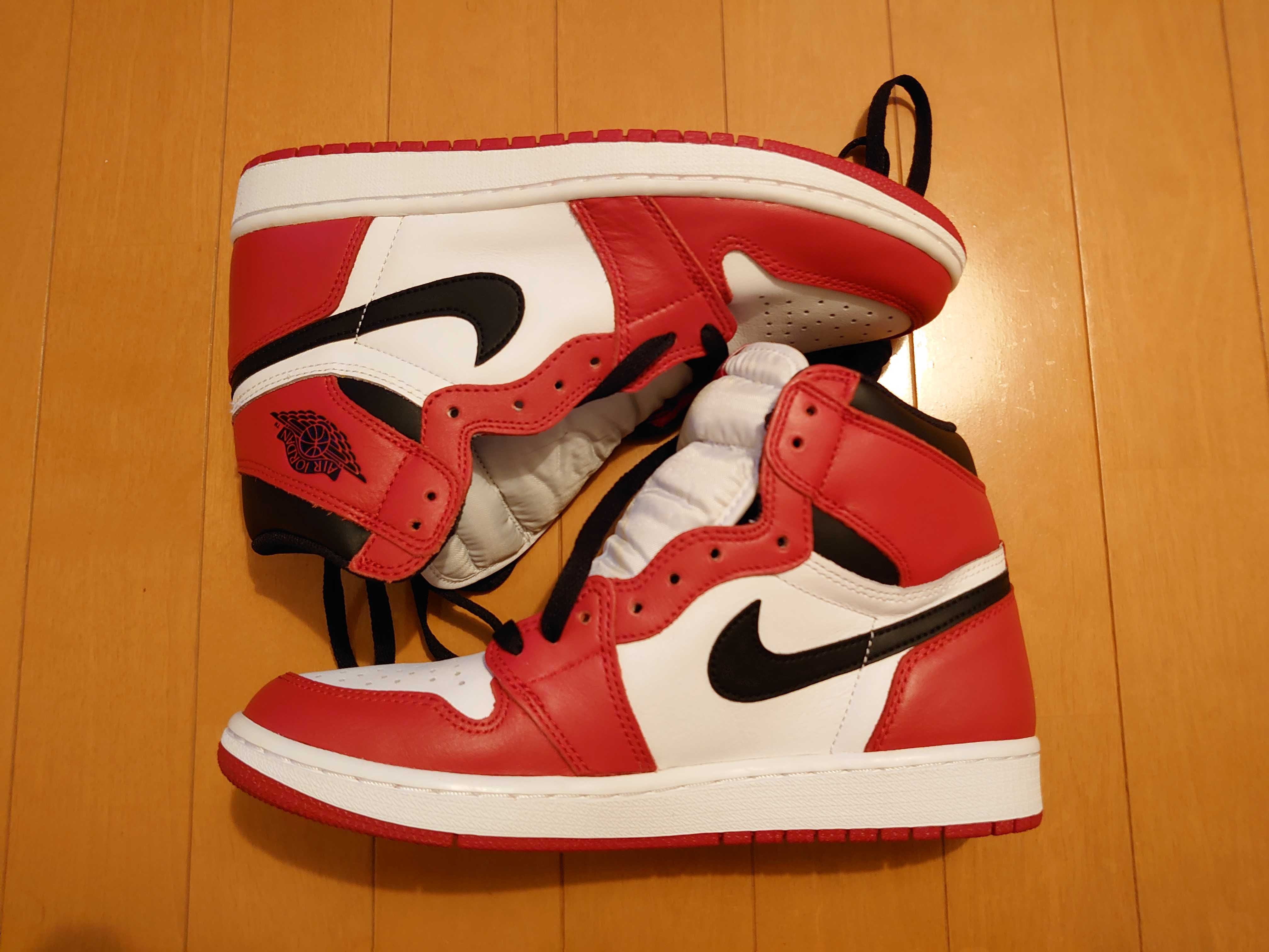 Nike Air Jordan 1 Retro High "Chicago" (2015)