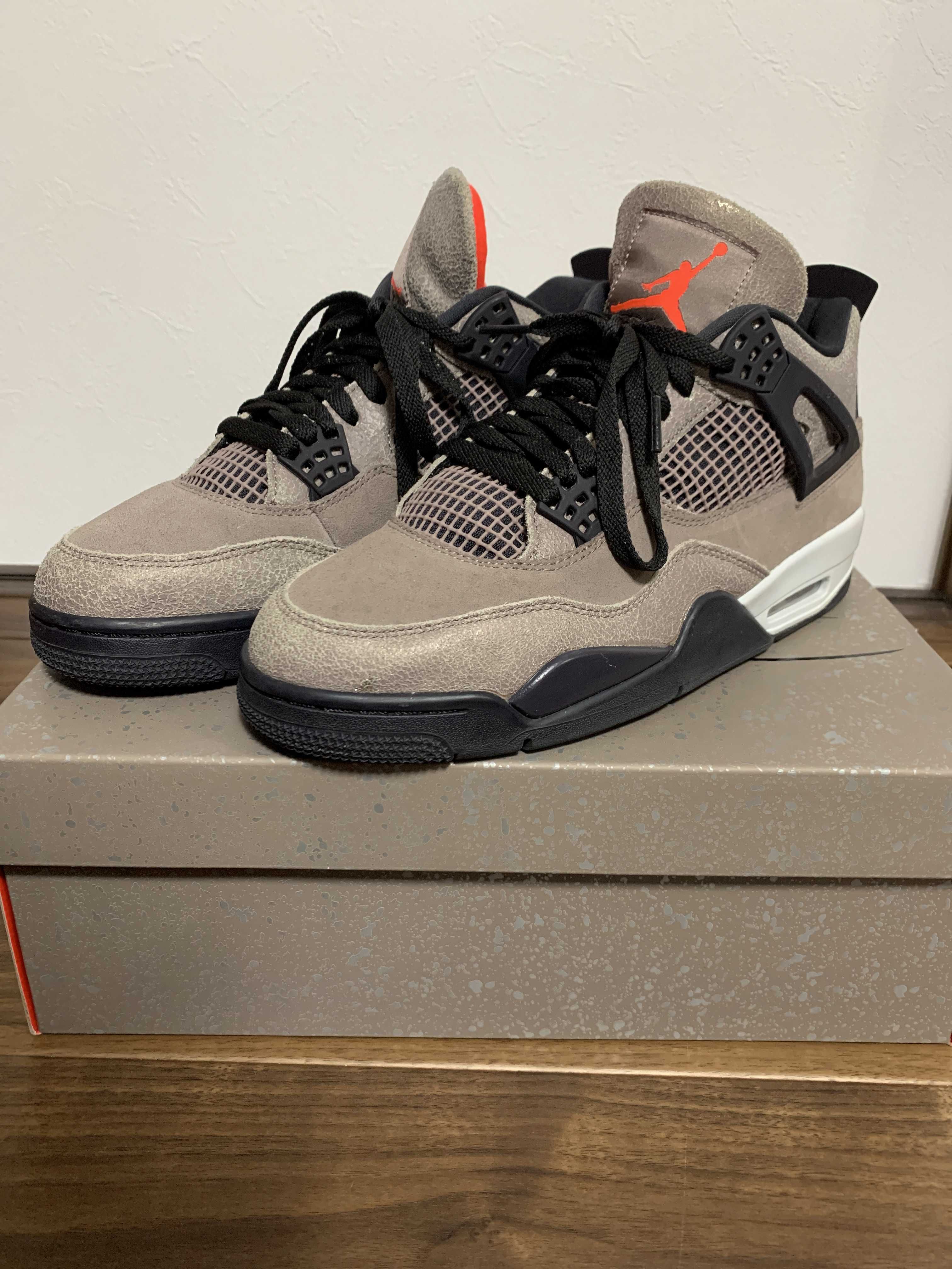 Nike Air Jordan 4 