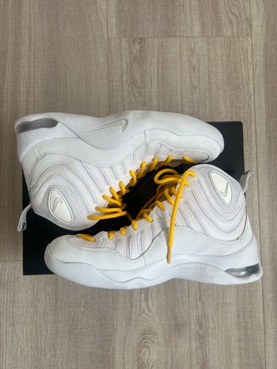 Supreme × Nike Air Bakin "White/Amarillo"