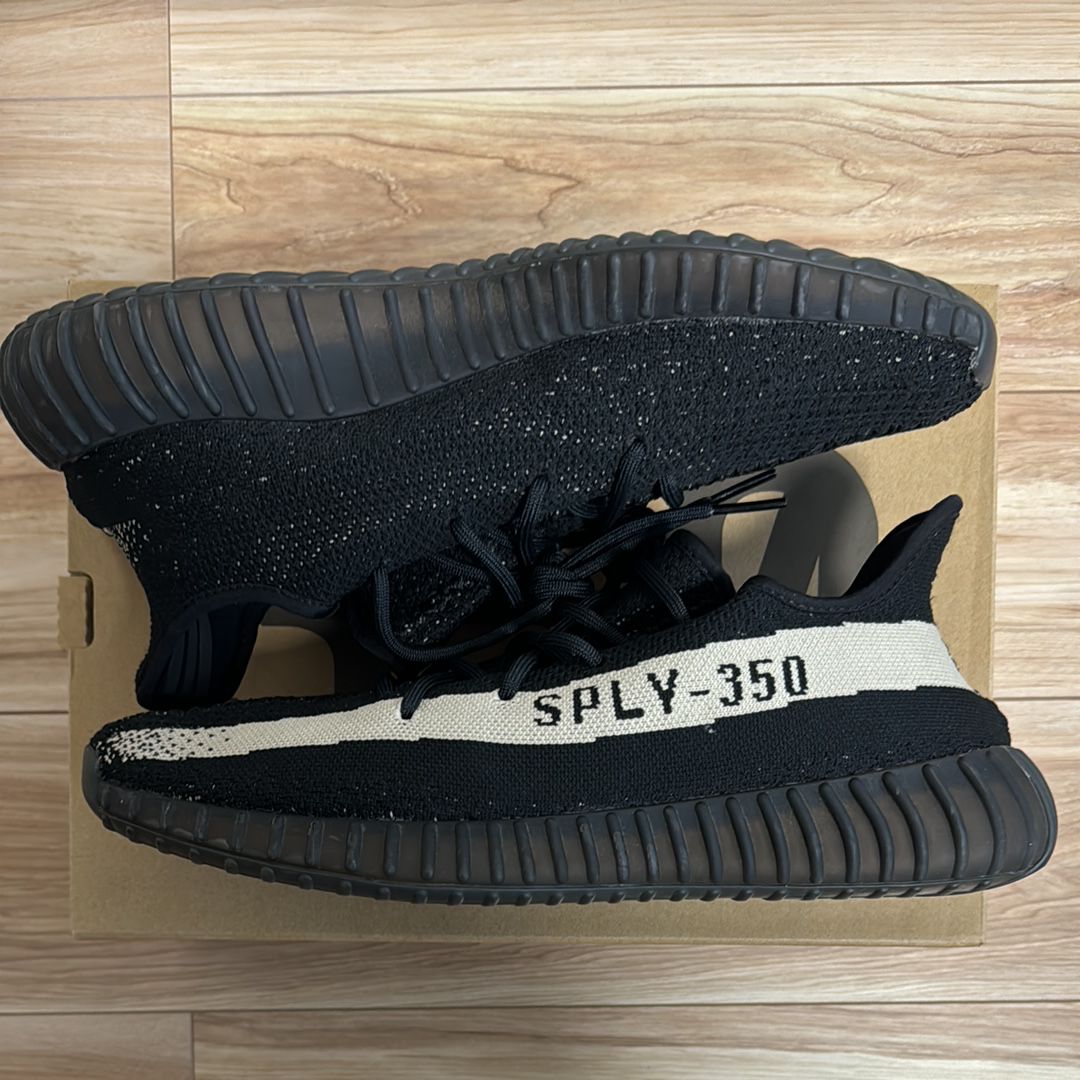 adidas YEEZY Boost 350 V2 "Oreo"