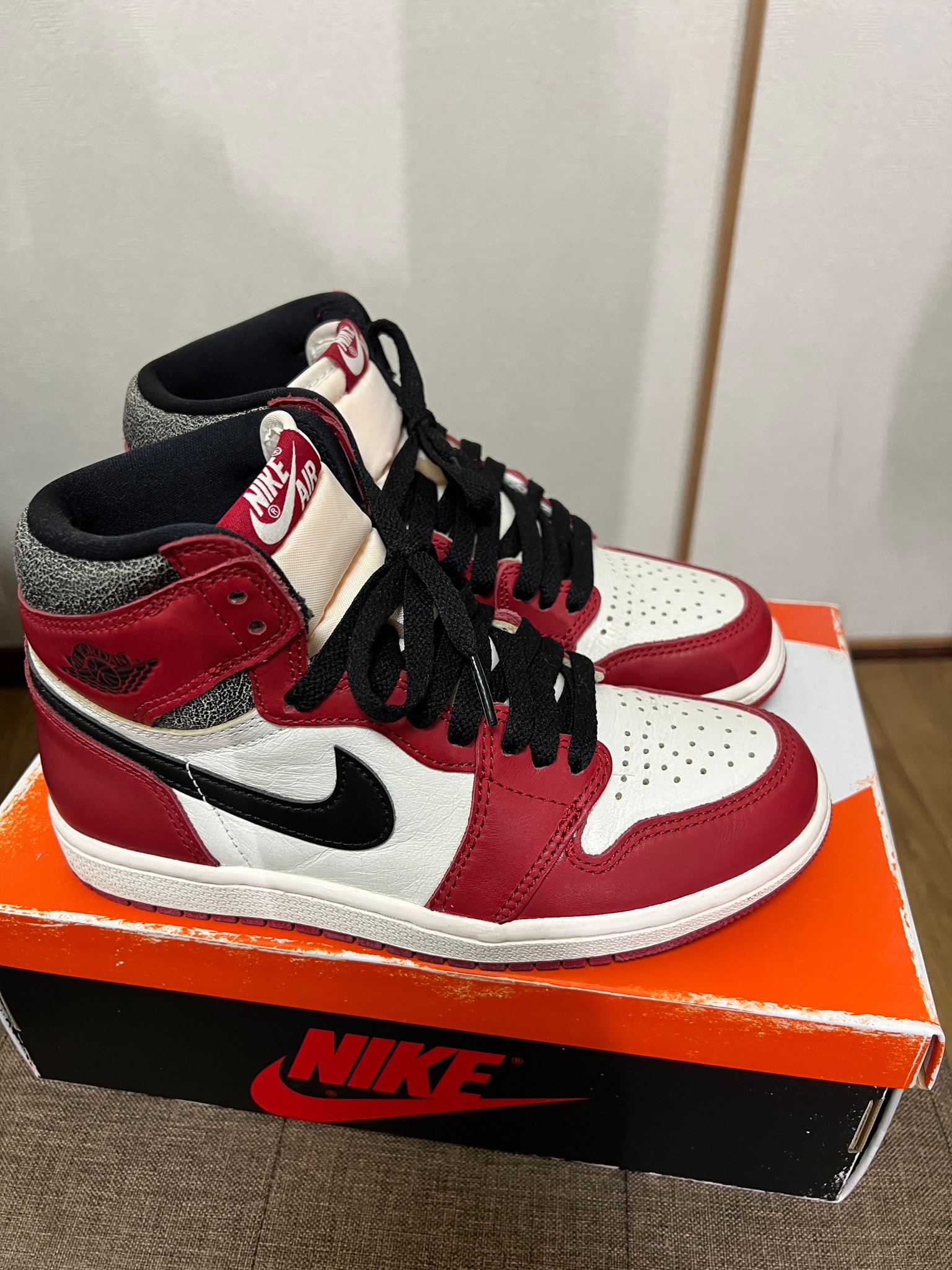 Nike Air Jordan 1 High OG "Lost & Found/Chicago"