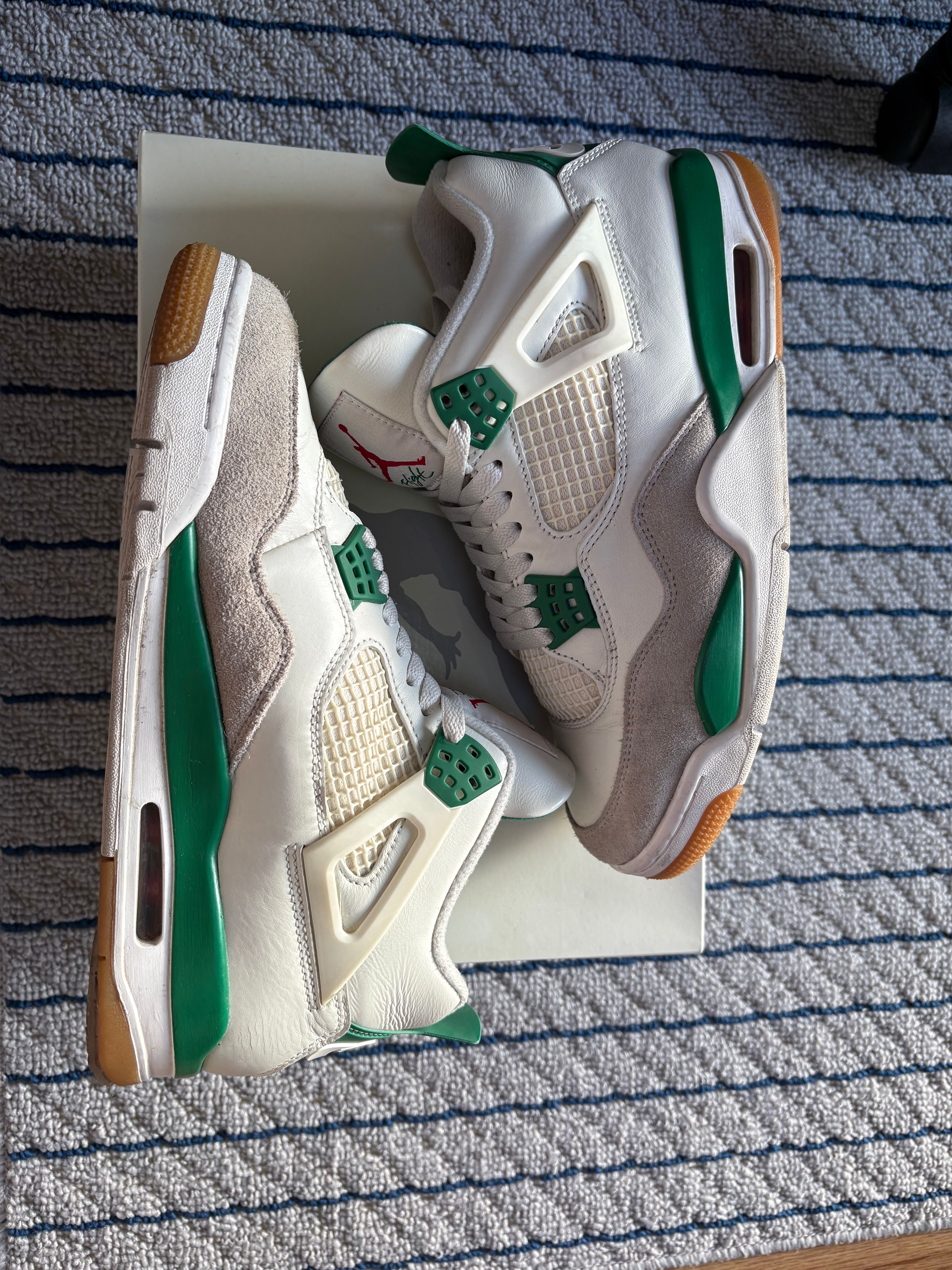 Nike SB × Air Jordan 4 Retro SP "Pine Green"