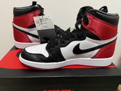 Nike Women's Air Jordan 1 Retro High "Satin Black Toe"