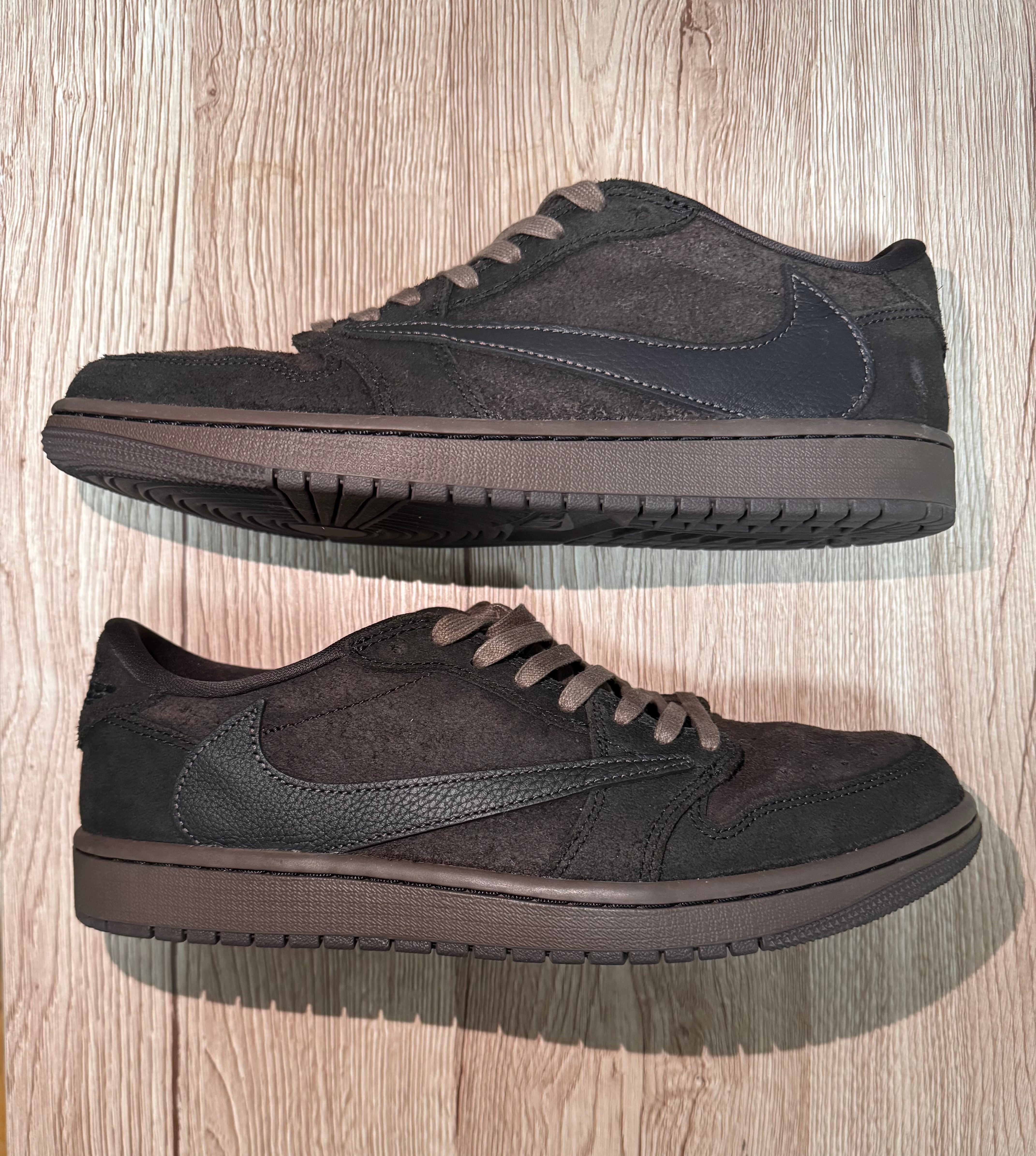 Travis Scott × Nike Air Jordan 1 Low OG SP "Velvet Brown and Dark Mocha"