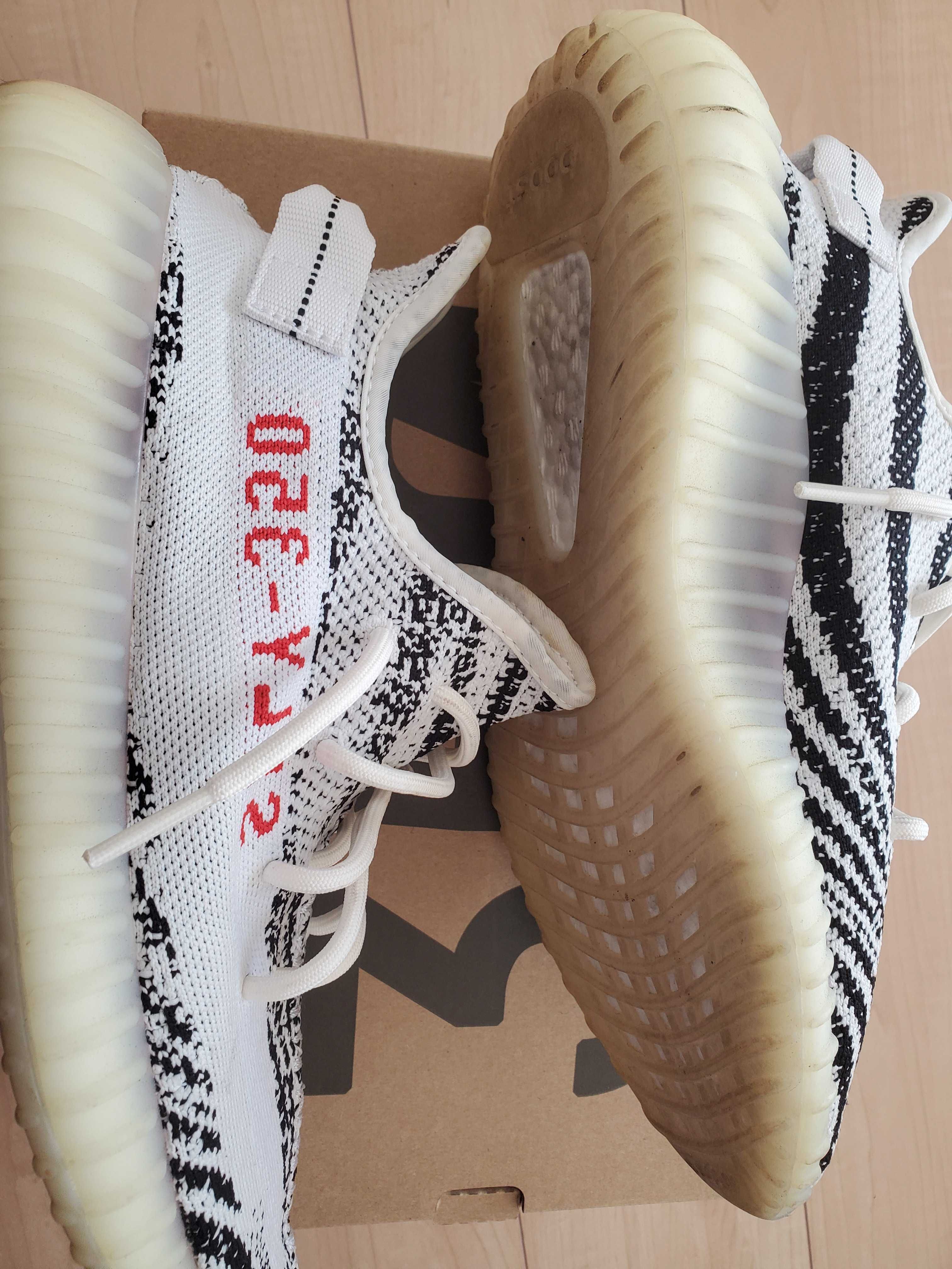 adidas YEEZY Boost 350 V2 "Zebra"