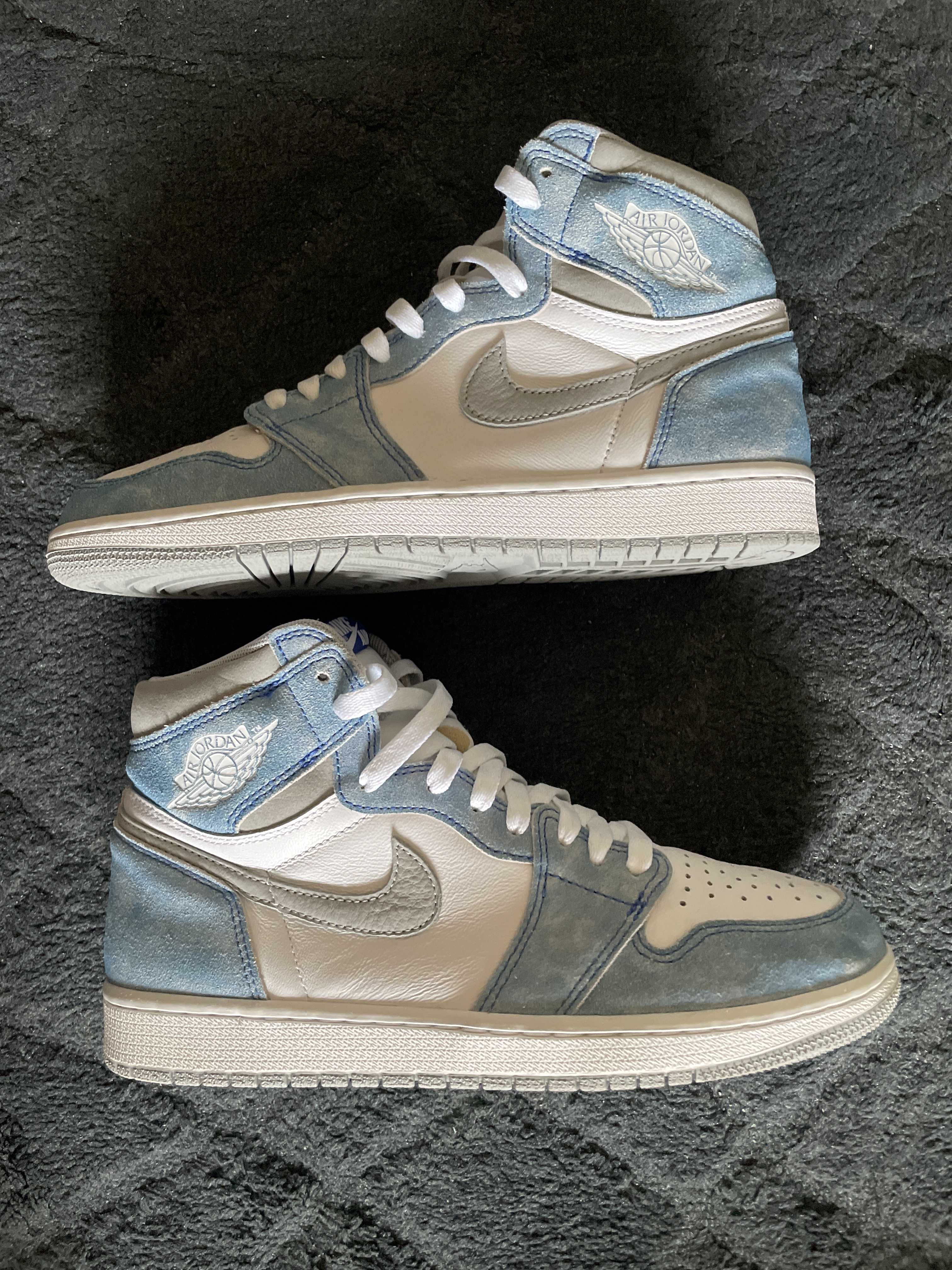 Nike Air Jordan 1 High OG "Hyper Royal"
