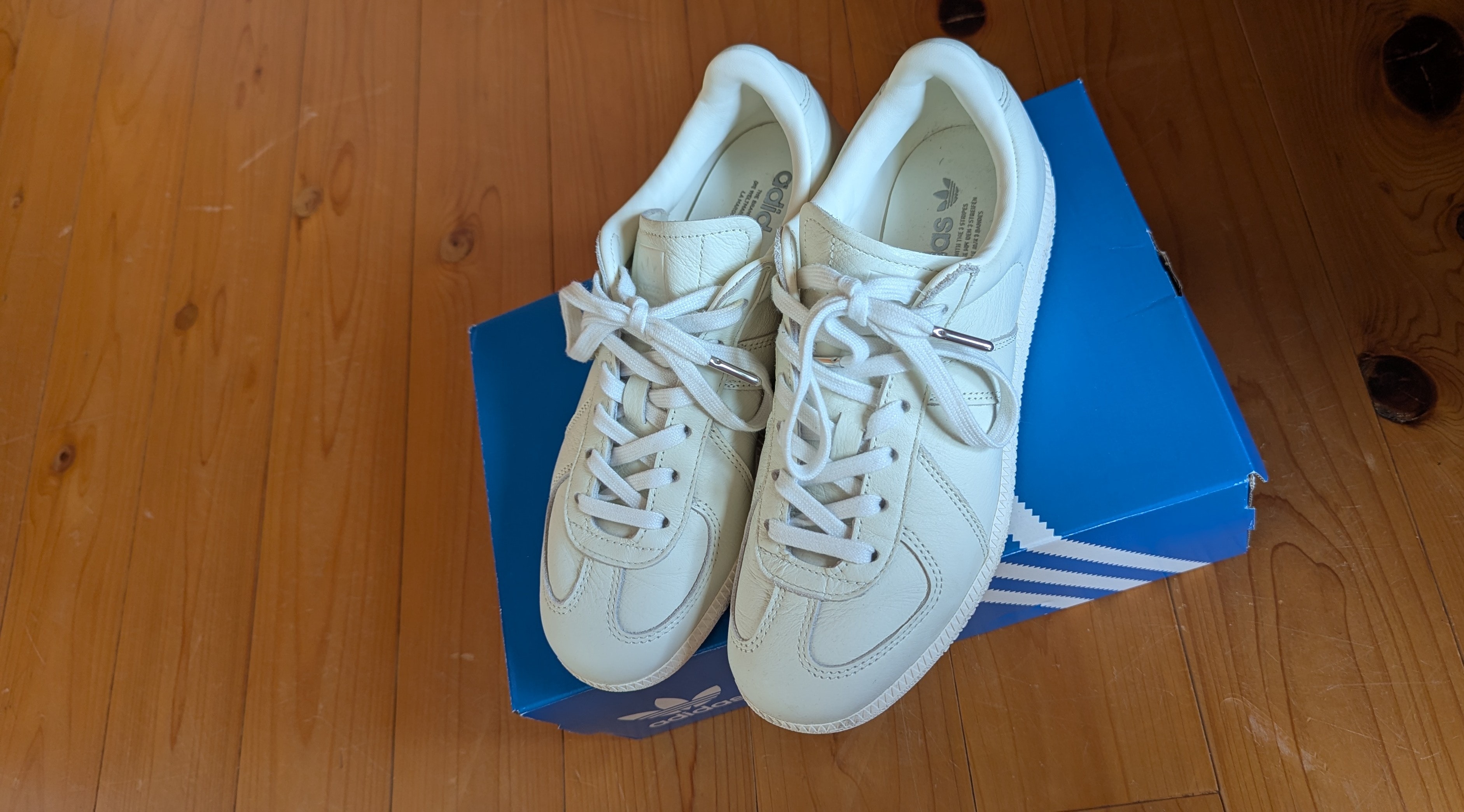 エディフィス × アディダス オリジナルス BW アーミー "ホワイト"