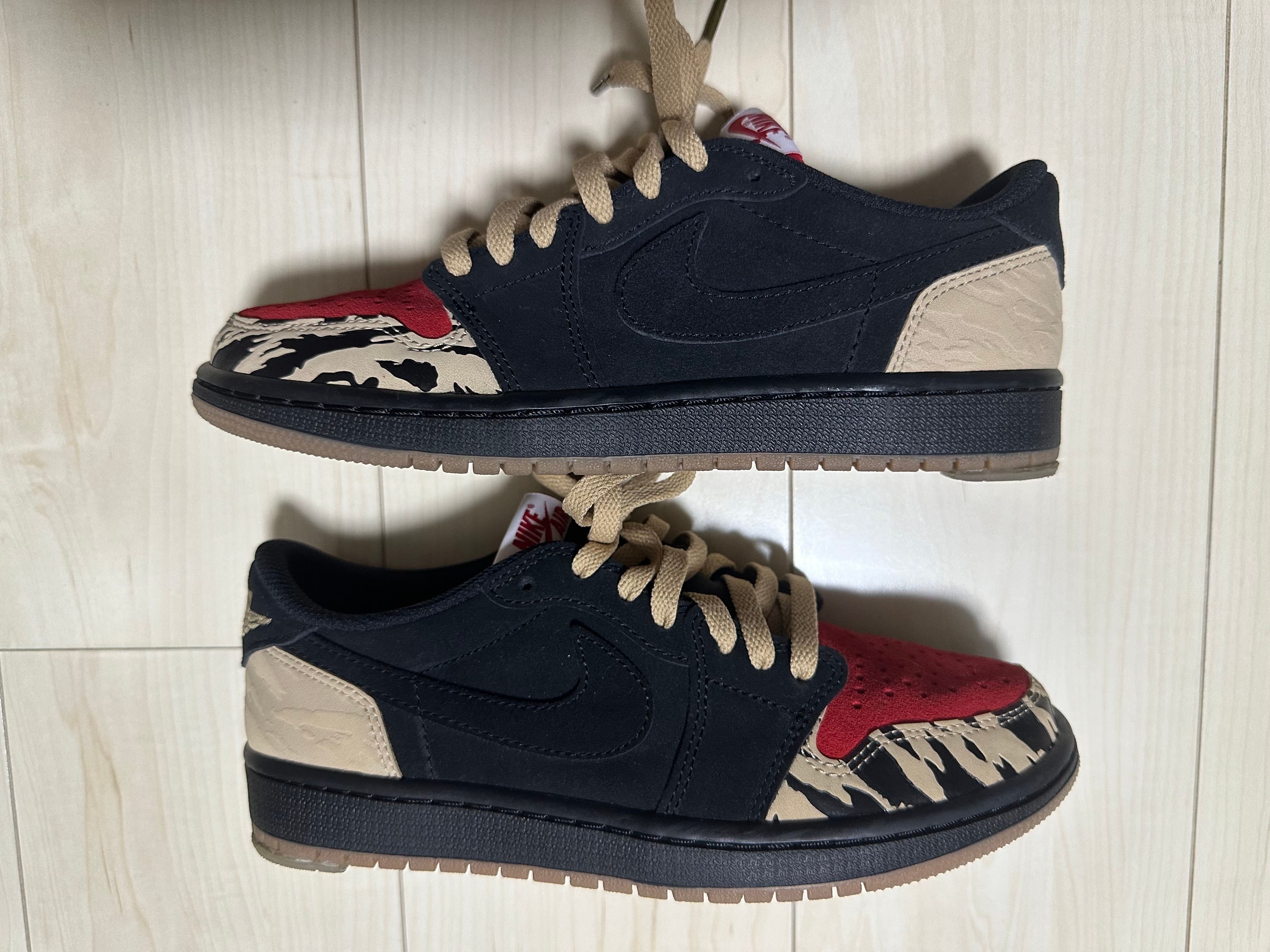 Sole Fly × Nike Air Jordan 1 Low "Black and Sport Red"