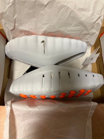 Nike Mind 001 Mules "Light Smoke Grey/Hyper Crimson"