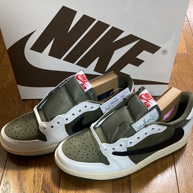 Travis Scott × Nike Air Jordan 1 Low OG SP "Reverse Olive"