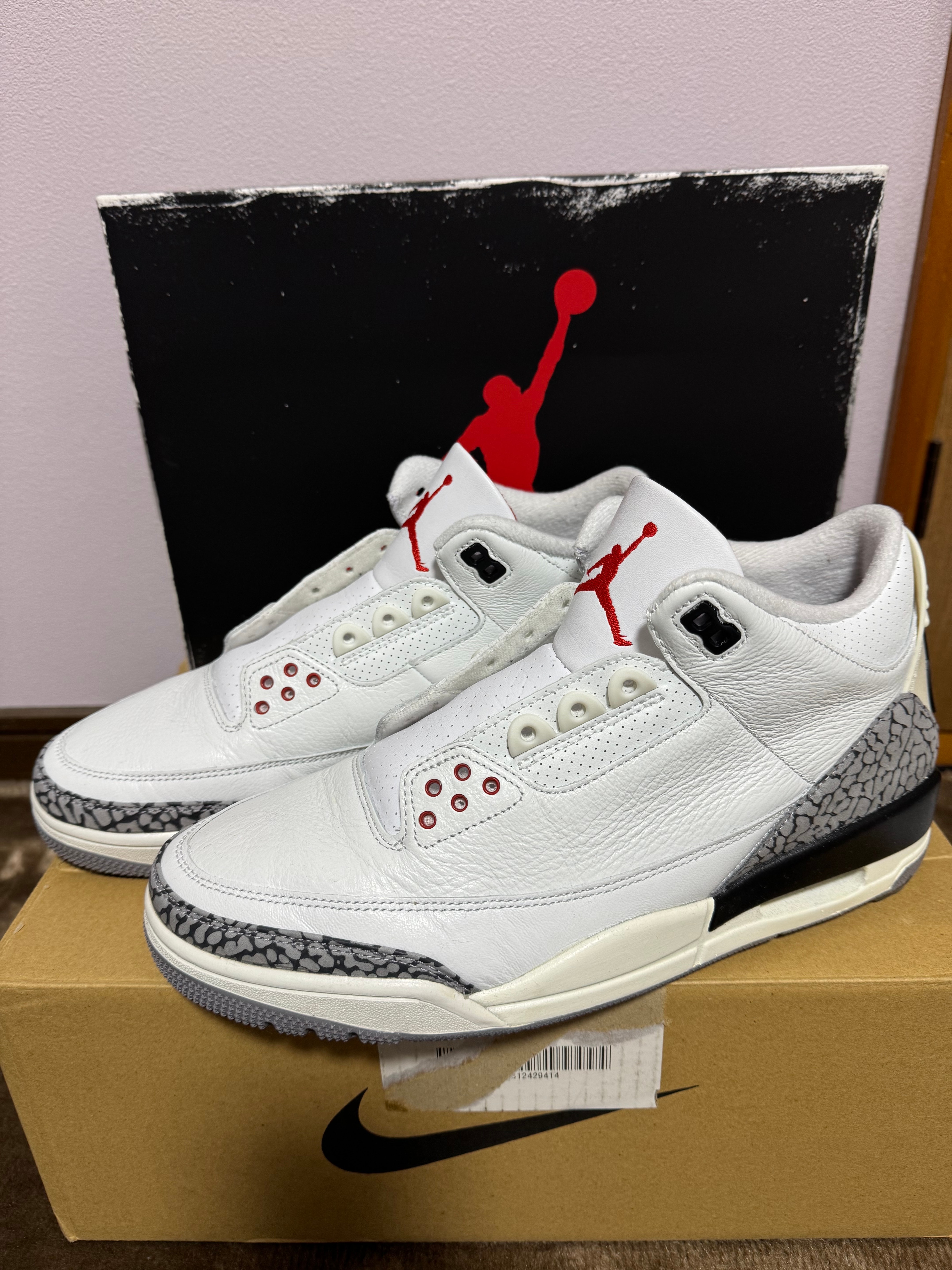 ナイキ エアジョーダン3 レトロ "ホワイトセメント リイマジンド"