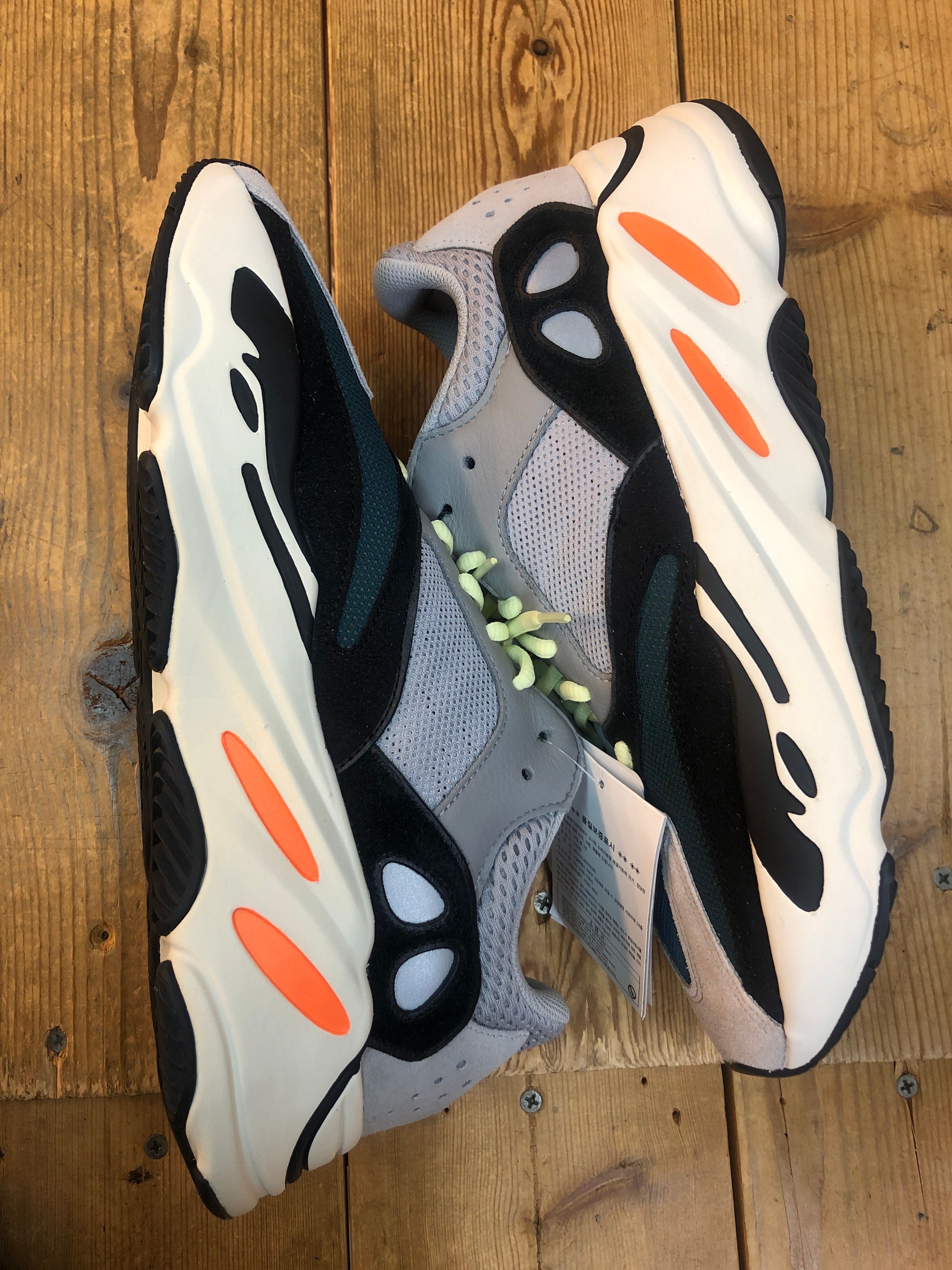 adidas YEEZY Boost 700 "Wave Runner"