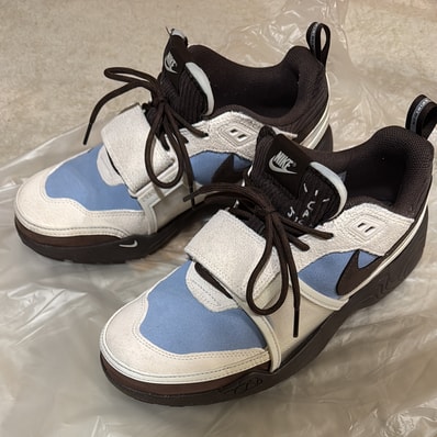 Travis Scott × Nike Zoom Field Jaxx "Pale Ivory and Leche Blue"