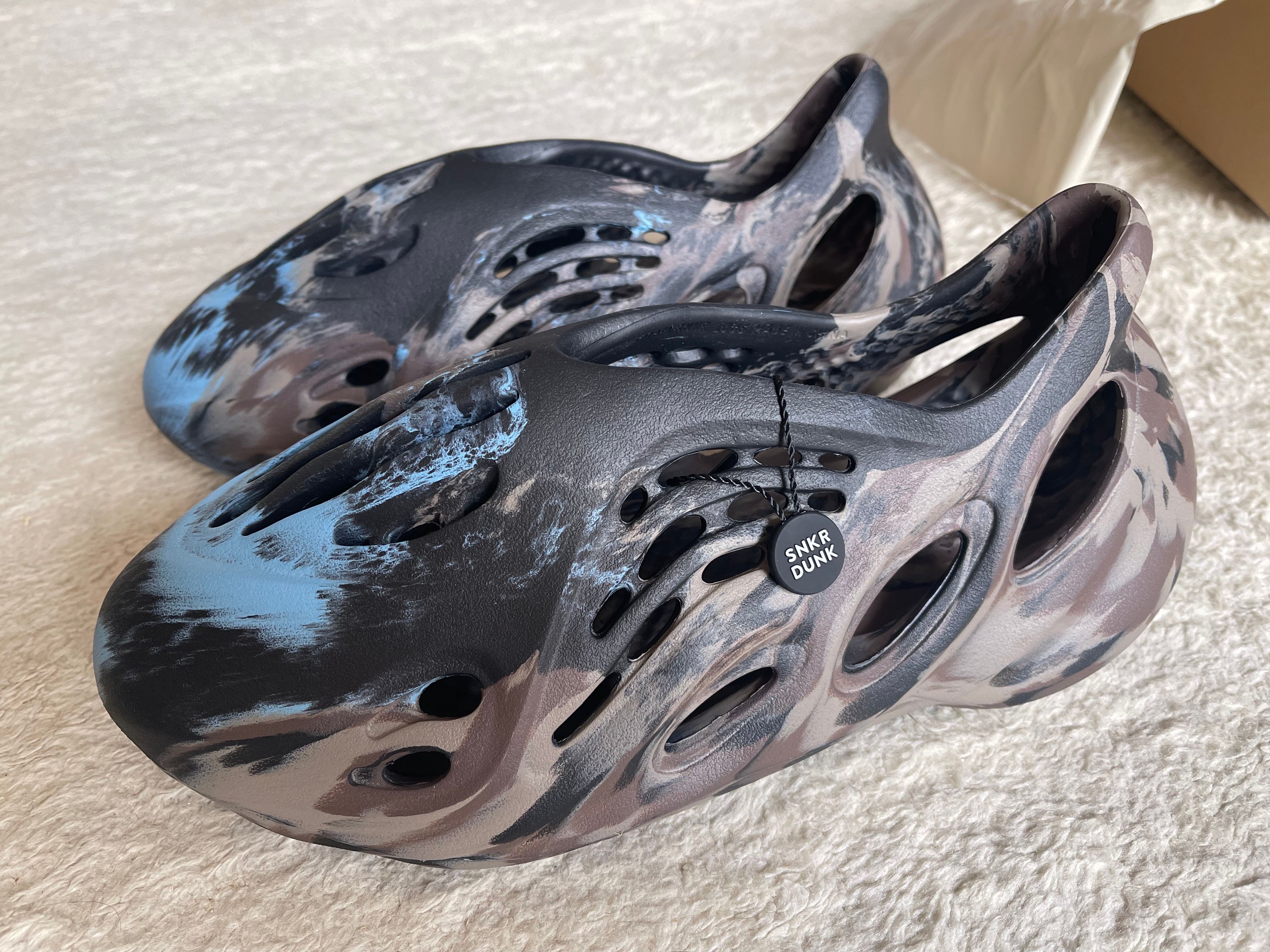 adidas YEEZY Foam Runner "MX Cinder"