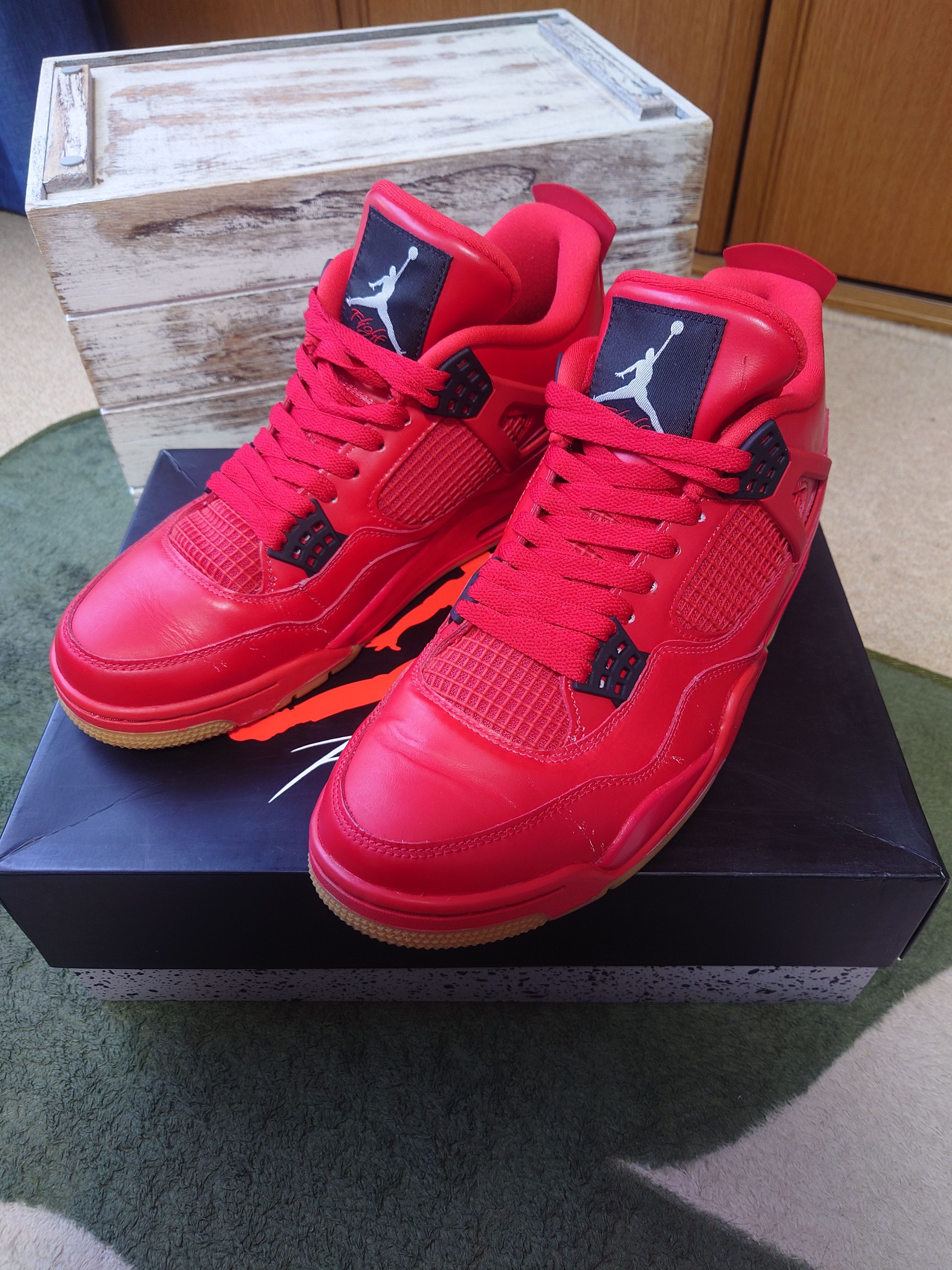 Nike Women's Air Jordan 4 Retro "Fire Red Singles Day" (2018)