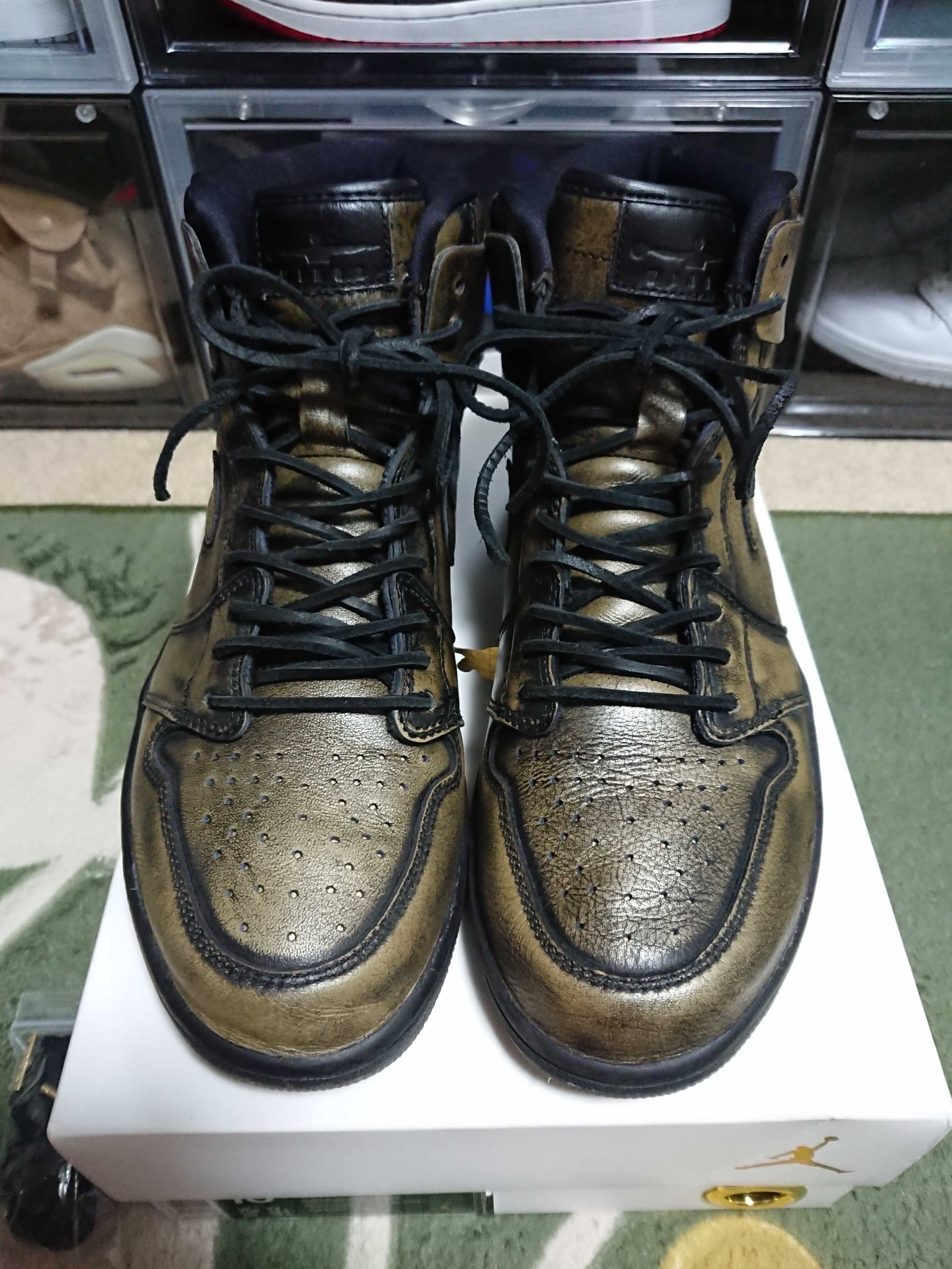 NIKE AIR JORDAN 1 RETRO HIGH OG WINGS "BLACK/BLACK-METALLIC GOLD"