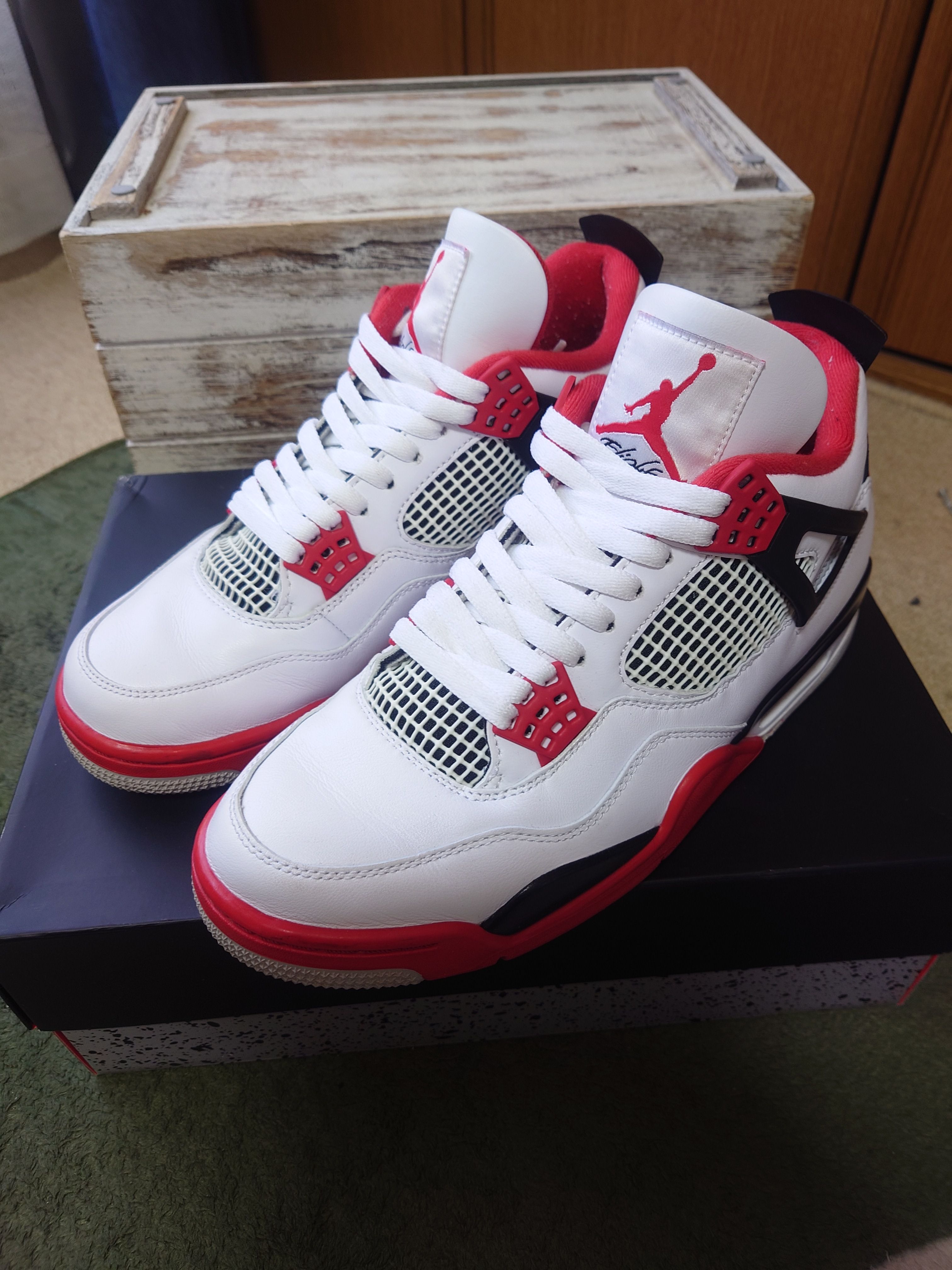 Nike Air Jordan 4 Retro OG "Fire Red" (2020)