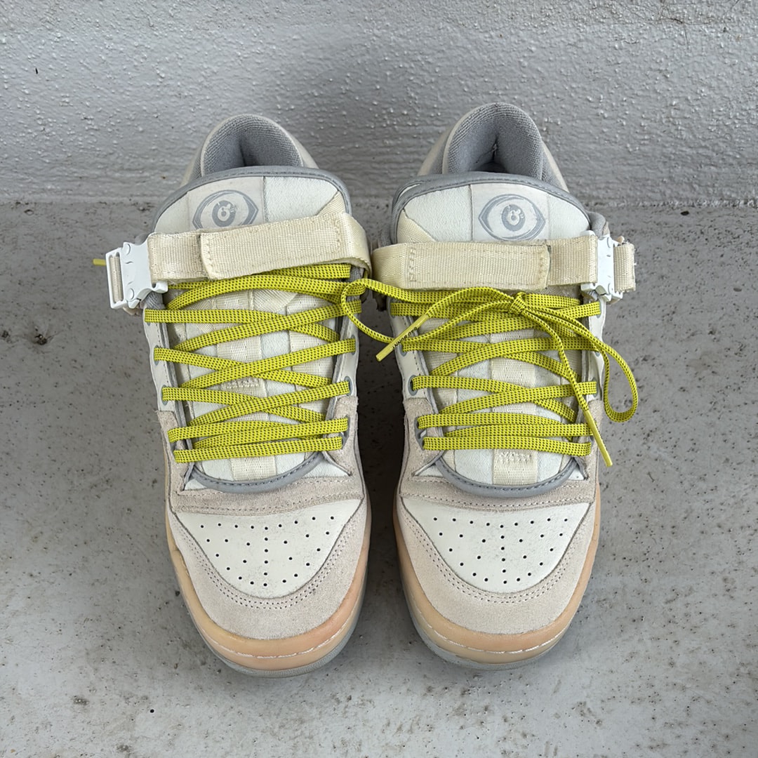 バッド・バニー × アディダス フォーラム ロー "ホワイト バニー"