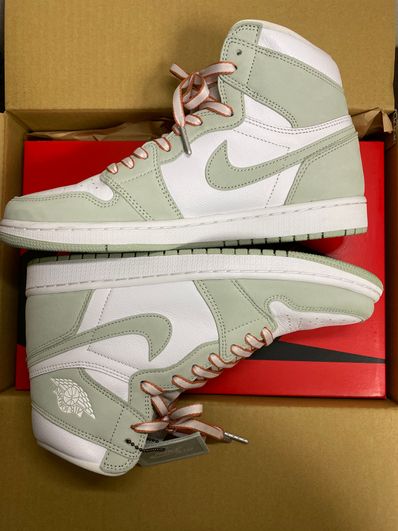 Nike Women's Air Jordan 1 High OG "Seafoam"