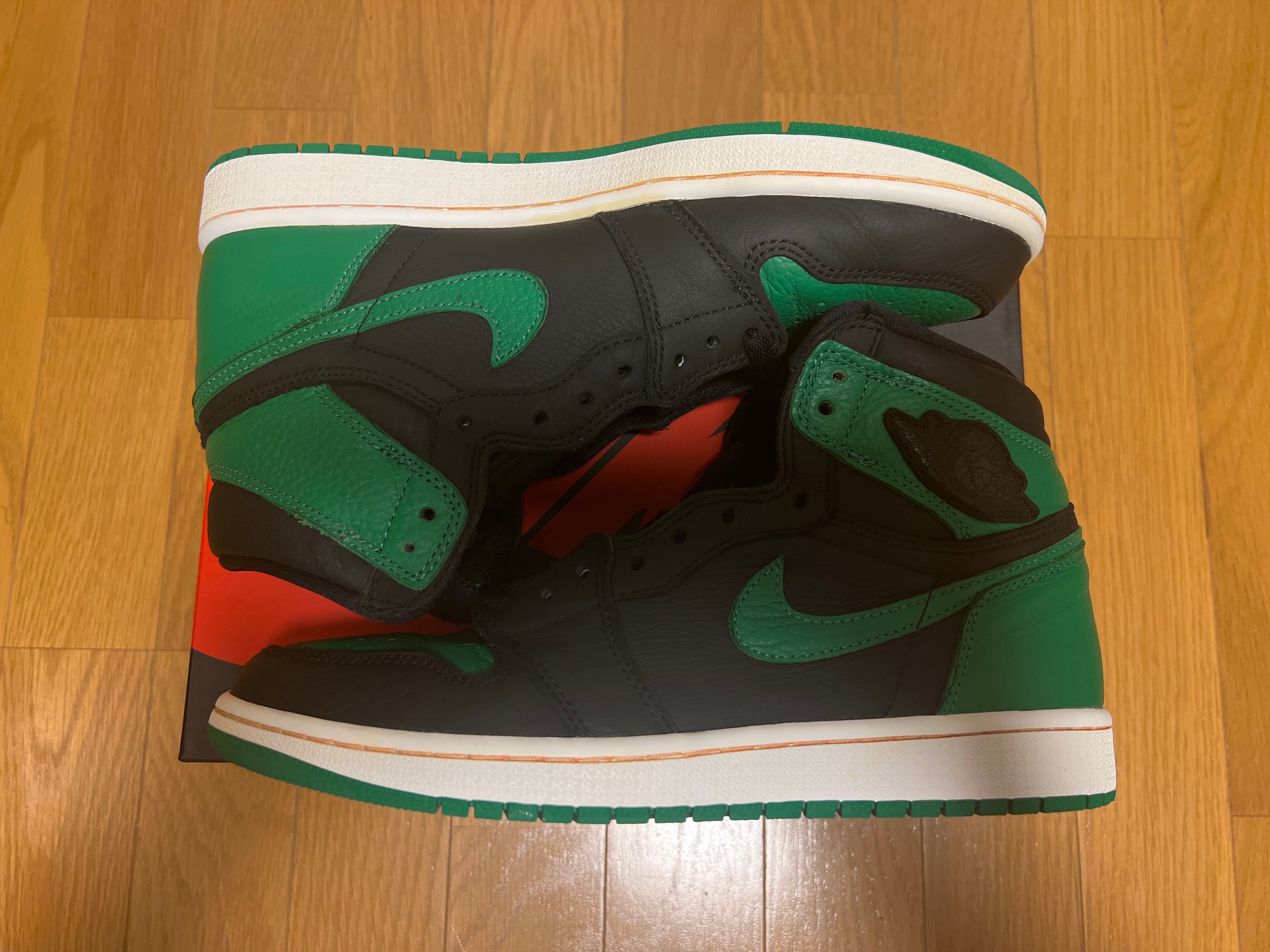 Nike Air Jordan 1 Retro High OG "Black/Pine Green" (2020)      