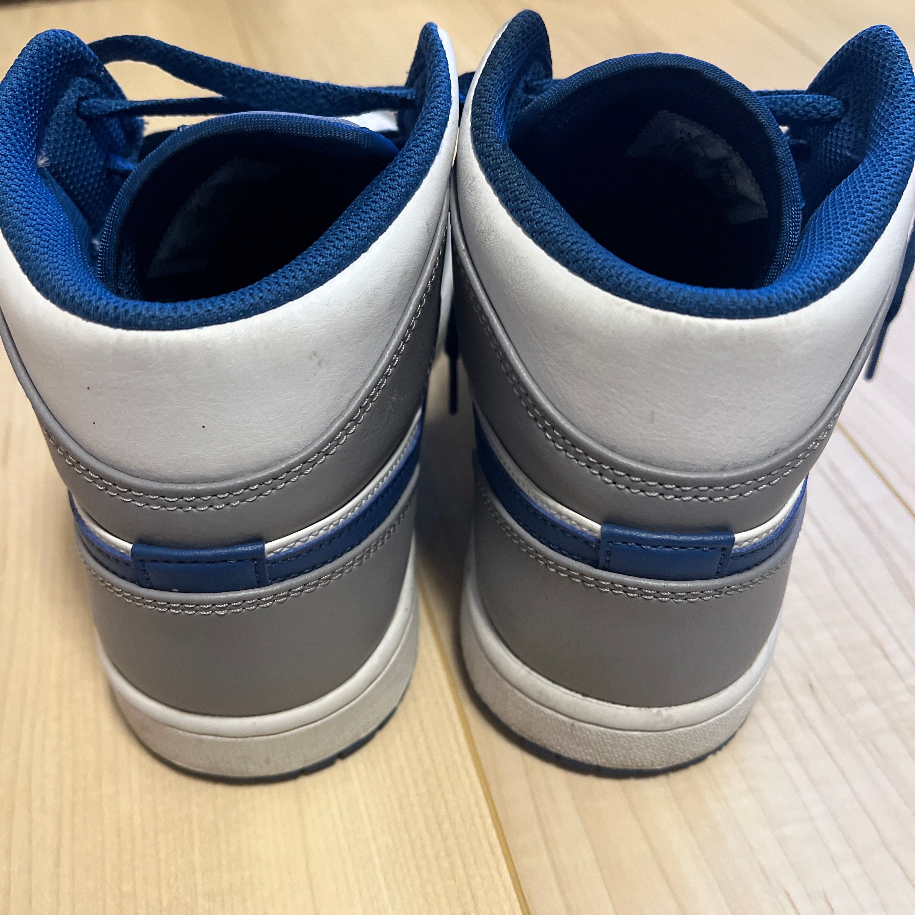 Nike Air Jordan 1 Mid "True Blue"