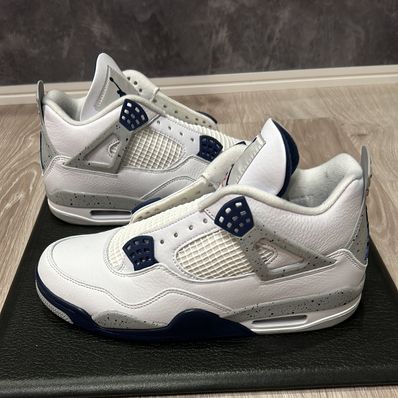 Nike Air Jordan 4 "Midnight Navy"