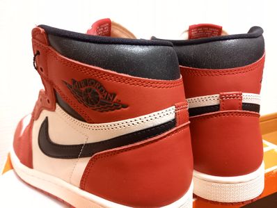 Nike Air Jordan 1 High OG "Lost & Found/Chicago"