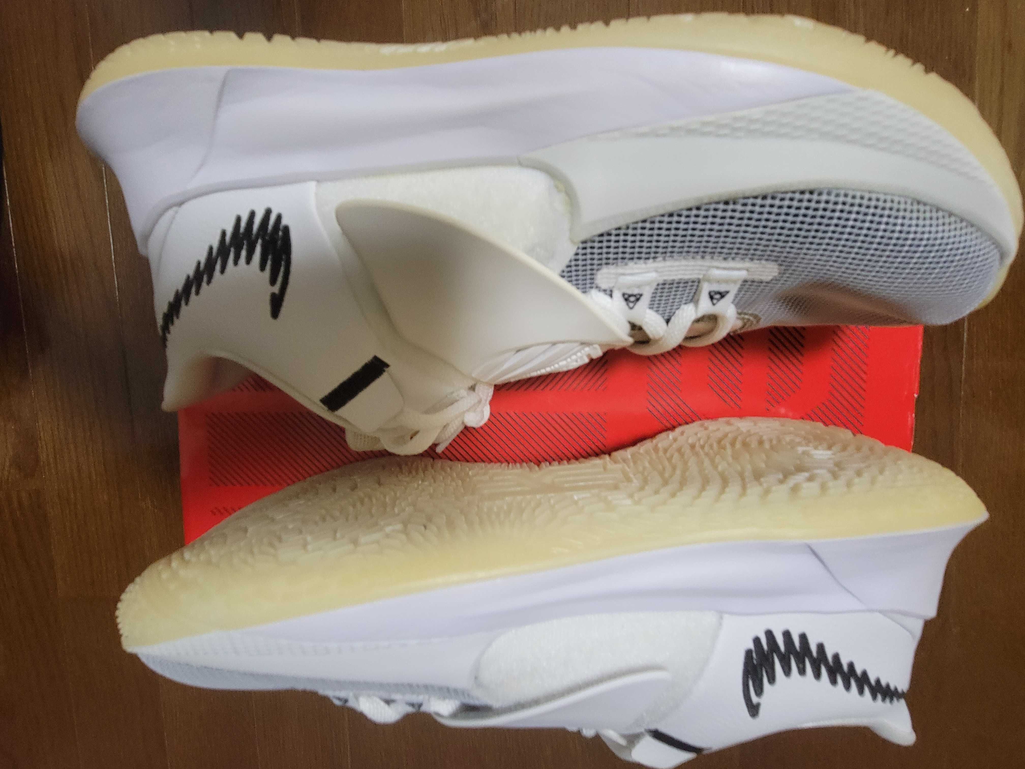 Nike Kyrie Low 3 "White/Black"