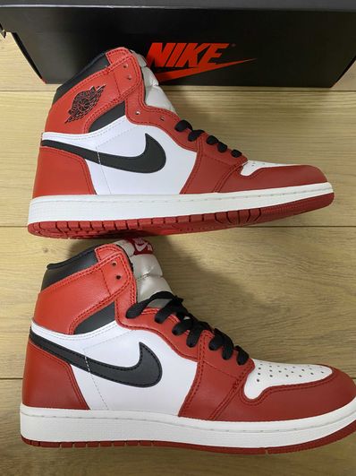 Nike Air Jordan 1 Retro High "Chicago" (2015)