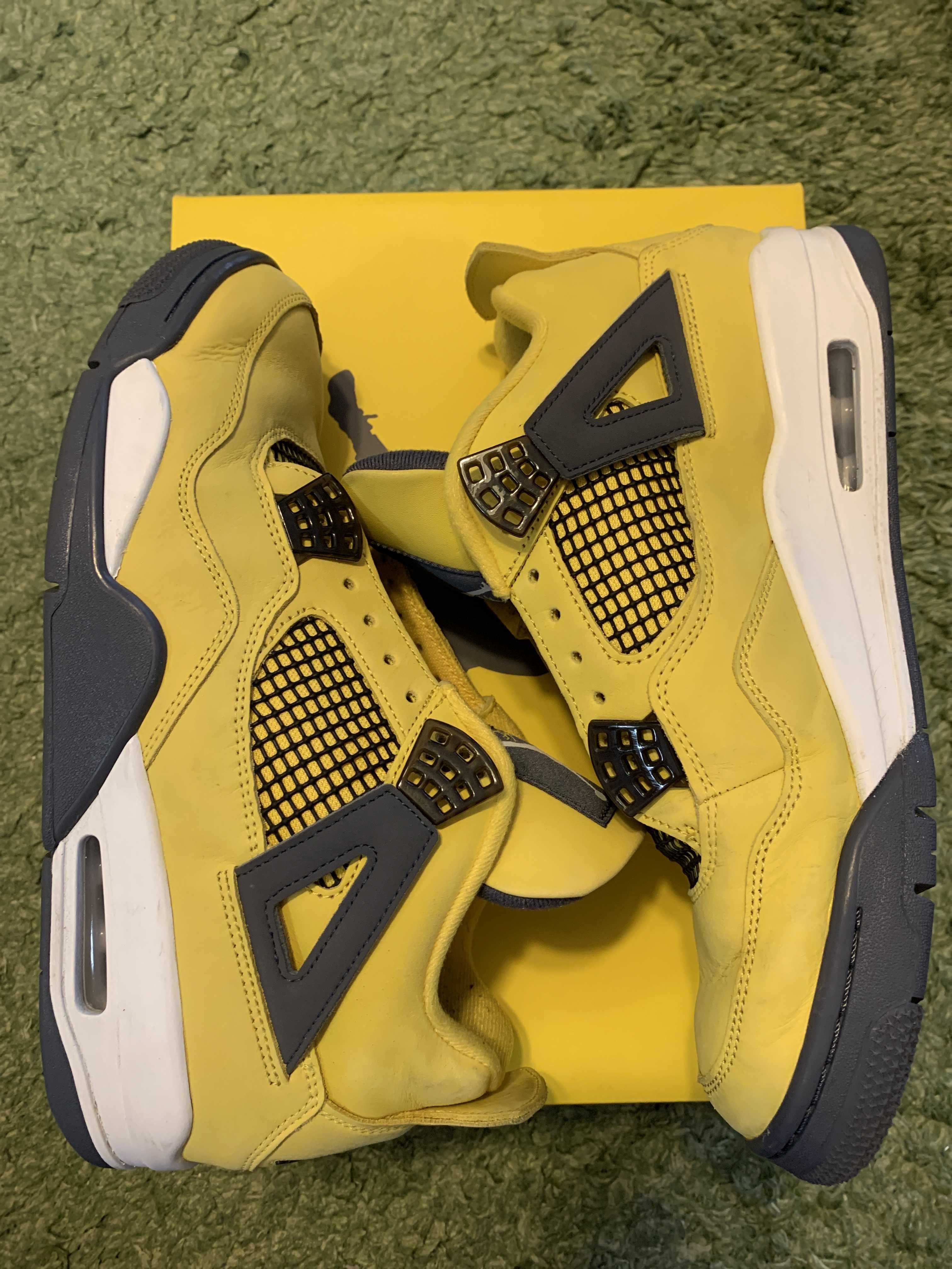 Nike Air Jordan 4 "Tour Yellow"