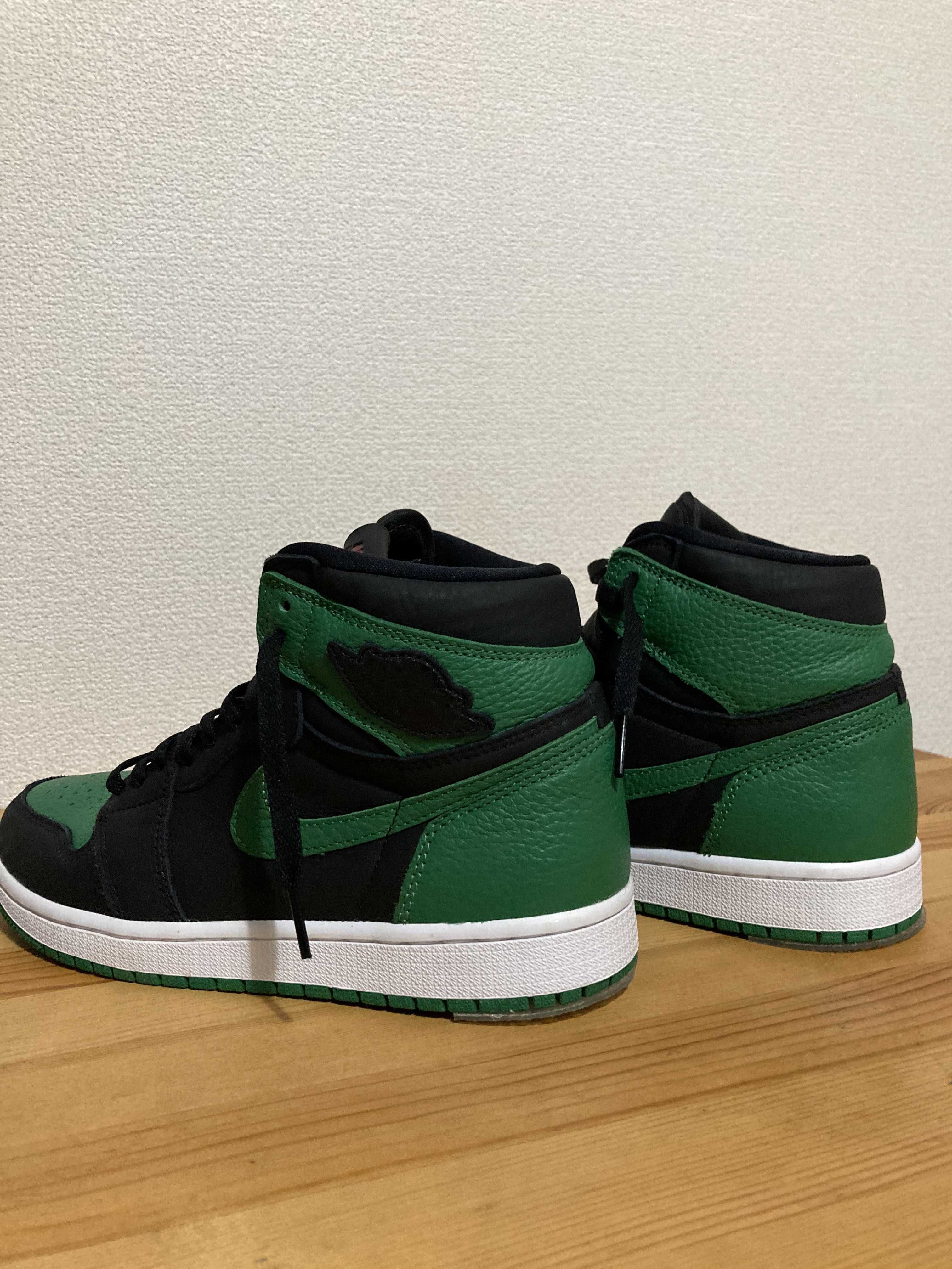 Nike Air Jordan 1 Retro High OG "Black/Pine Green" (2020)