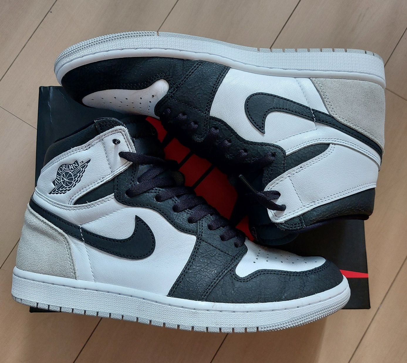 Nike Air Jordan 1 High OG "Bleached Coral"