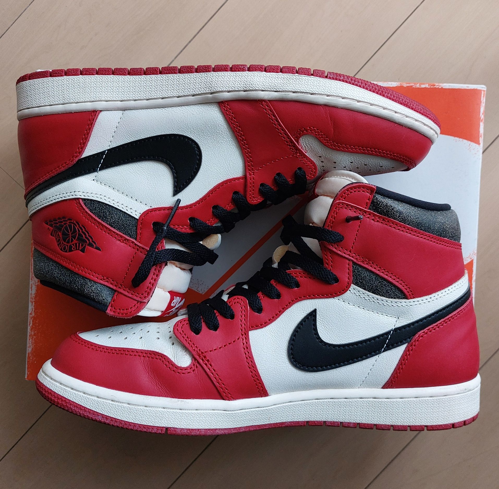 Nike Air Jordan 1 High OG "Lost & Found/Chicago"
