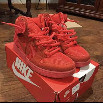 Nike Dunk High "Red October"