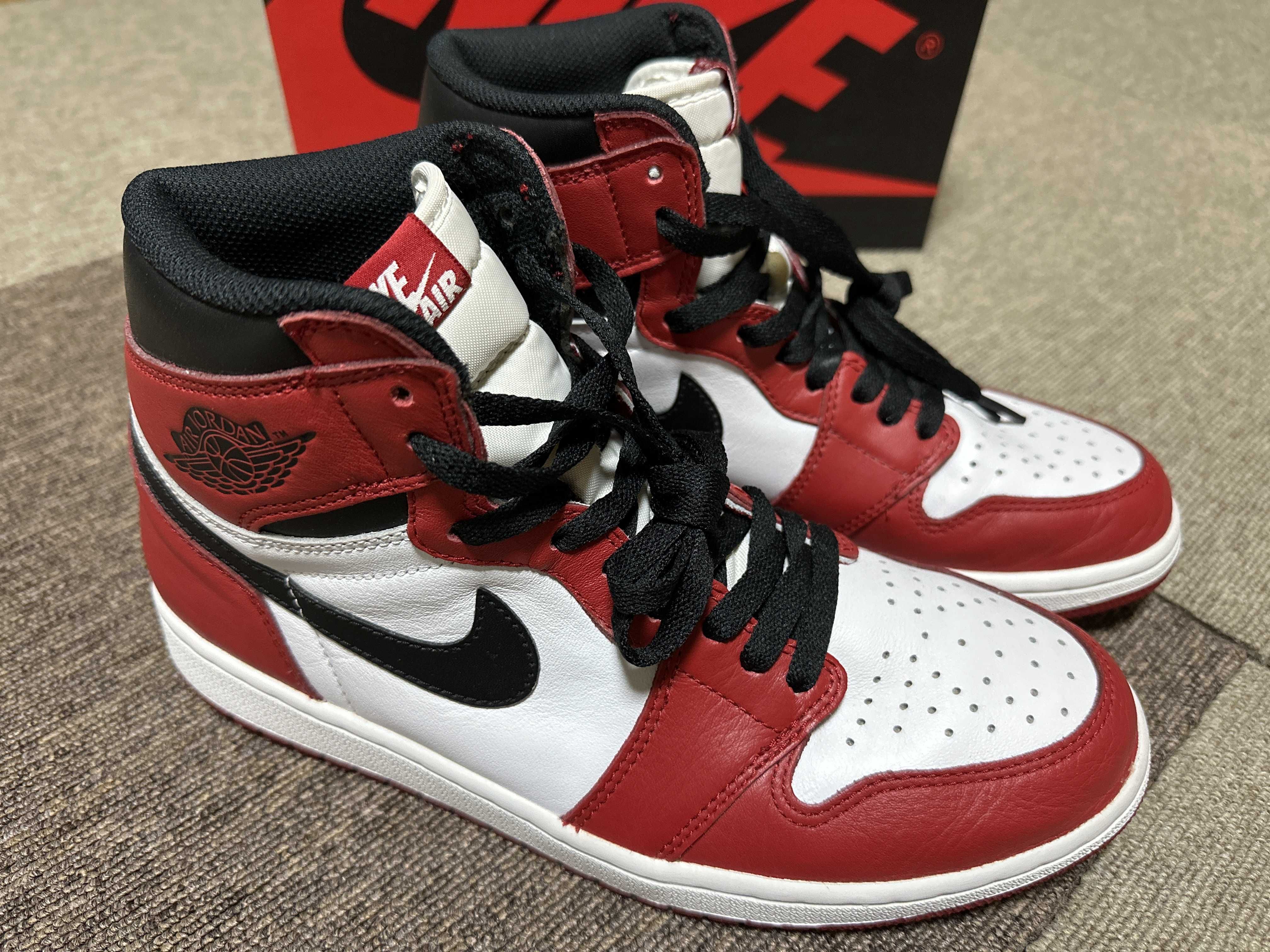 Nike Air Jordan 1 Retro High "Chicago" (2015)