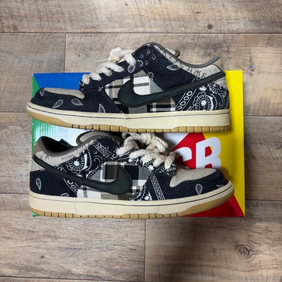 Travis Scott × Nike SB Dunk Low "Black/Parachute Beige"