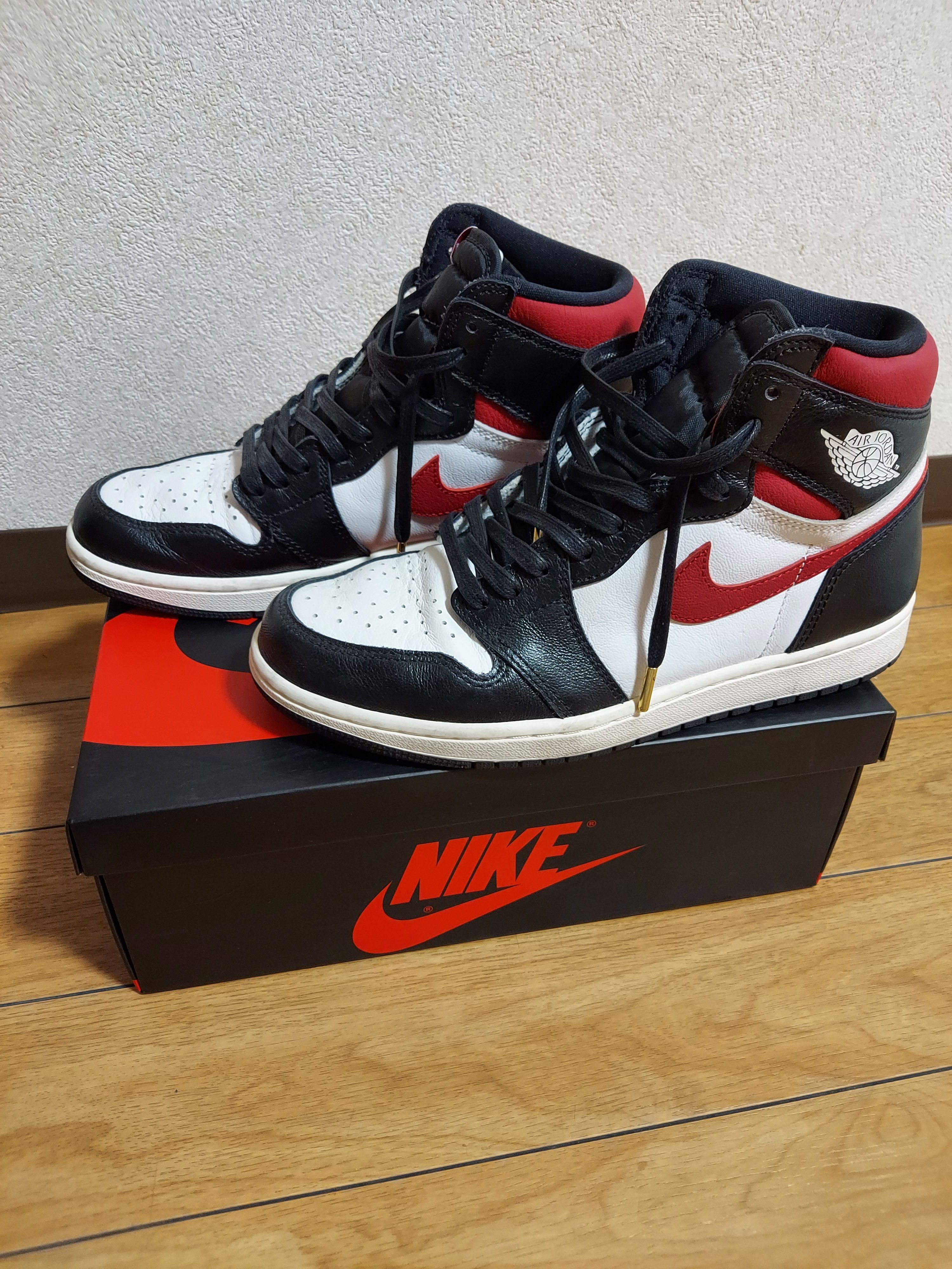 Nike Air Jordan 1 Retro High "Black/White/Sail/Gym Red"