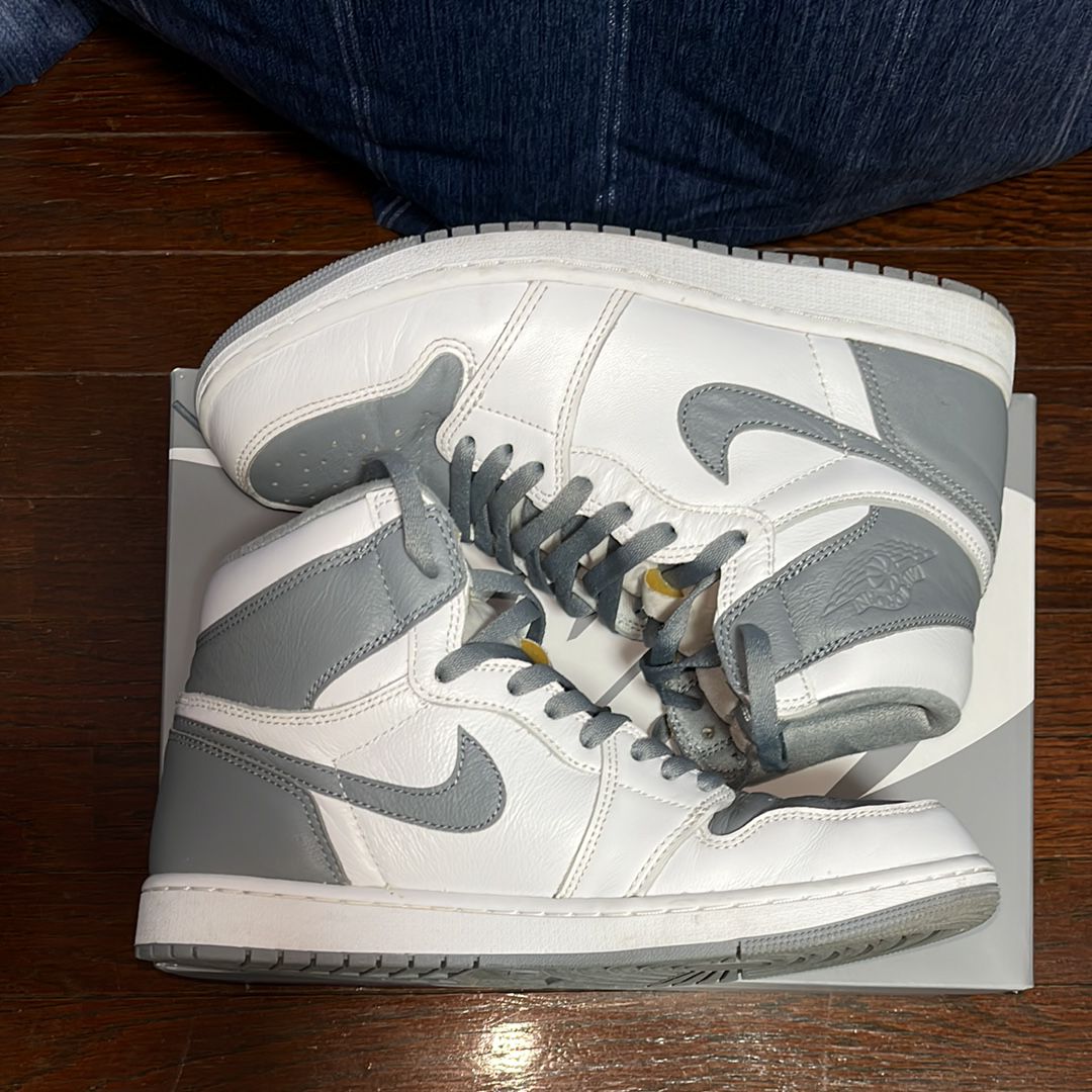 Nike Air Jordan 1 High OG "Stealth"
