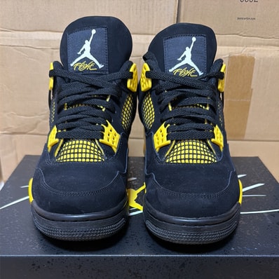 Nike Air Jordan 4 Retro "Thunder"(2023)