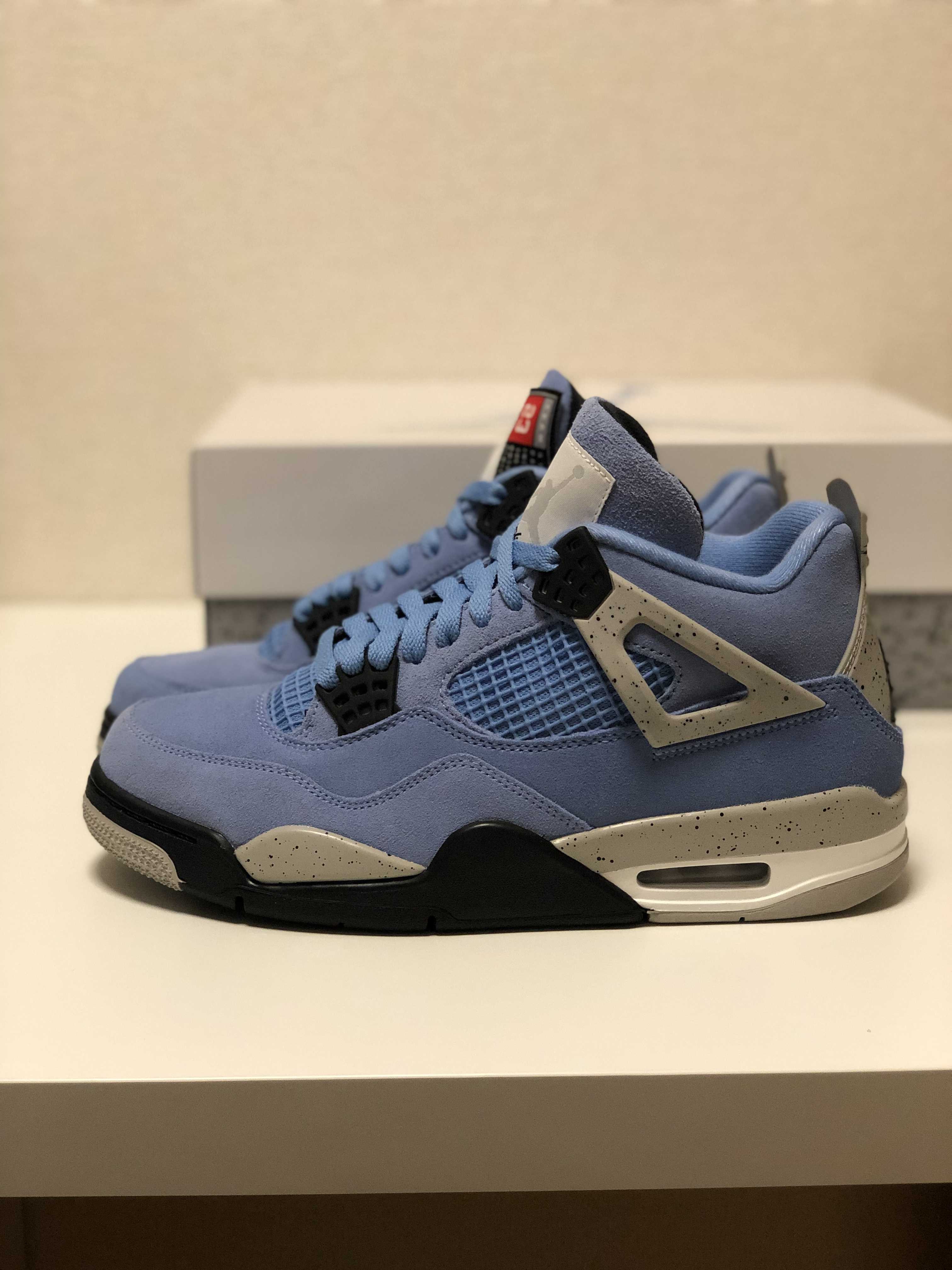 Nike Air Jordan 4 "University Blue"