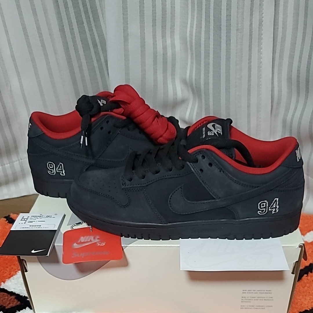 シュプリーム × ナイキ SB ダンク ロー "ブラック" (25FW Week2)