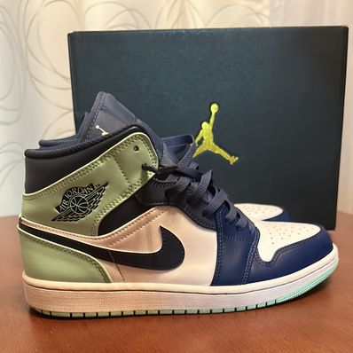 Nike Air Jordan 1 Mid "Blue Mint"